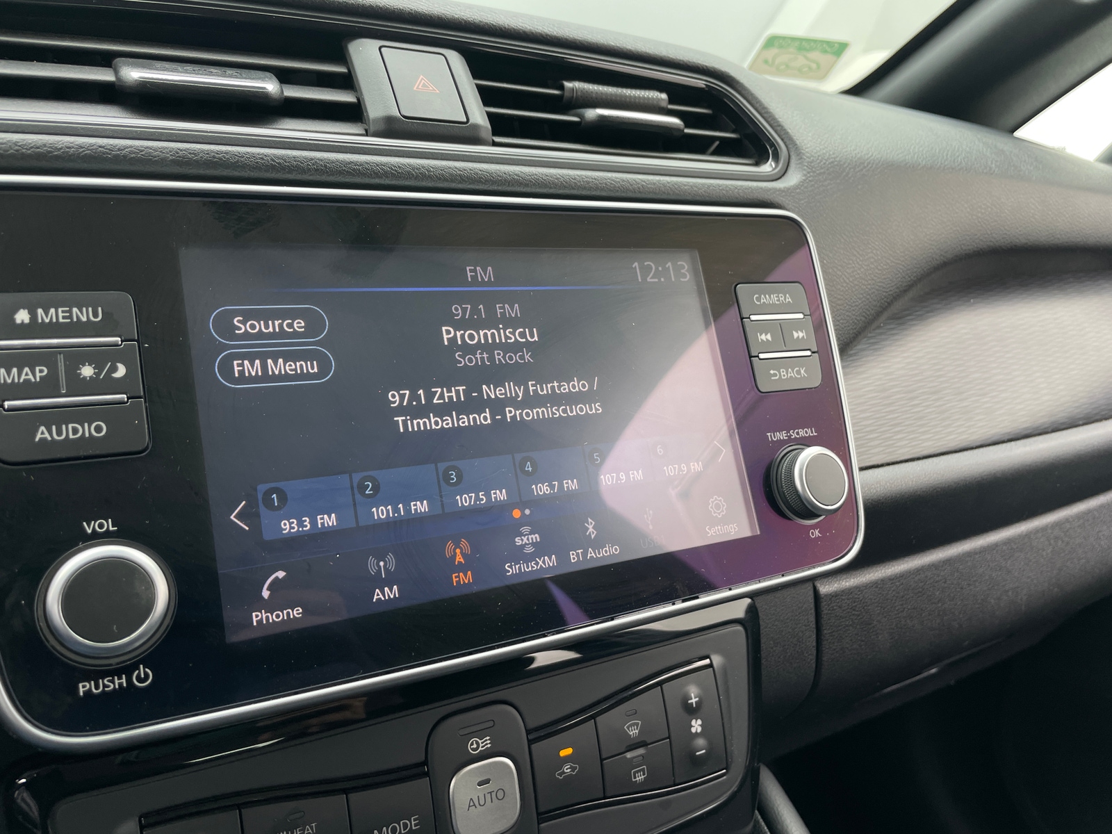 Thumbnail: 2024 Nissan Leaf - 4