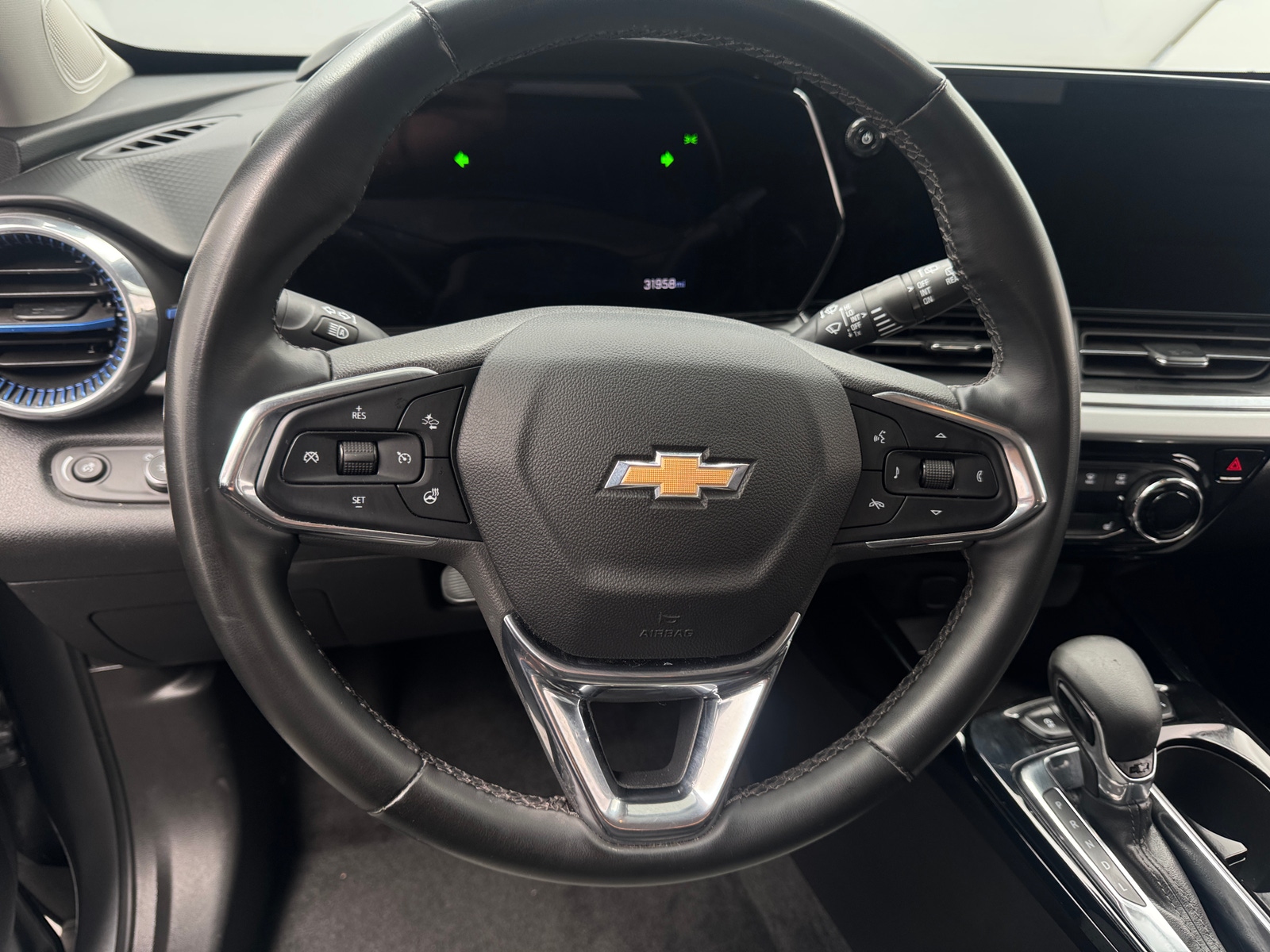 Thumbnail: 2025 Chevrolet Trax - 4