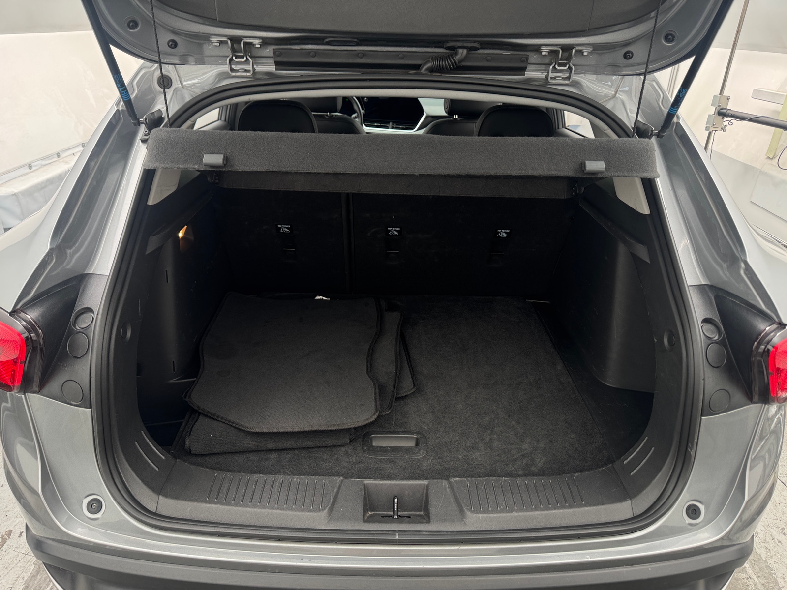 Thumbnail: 2025 Chevrolet Trax - 6