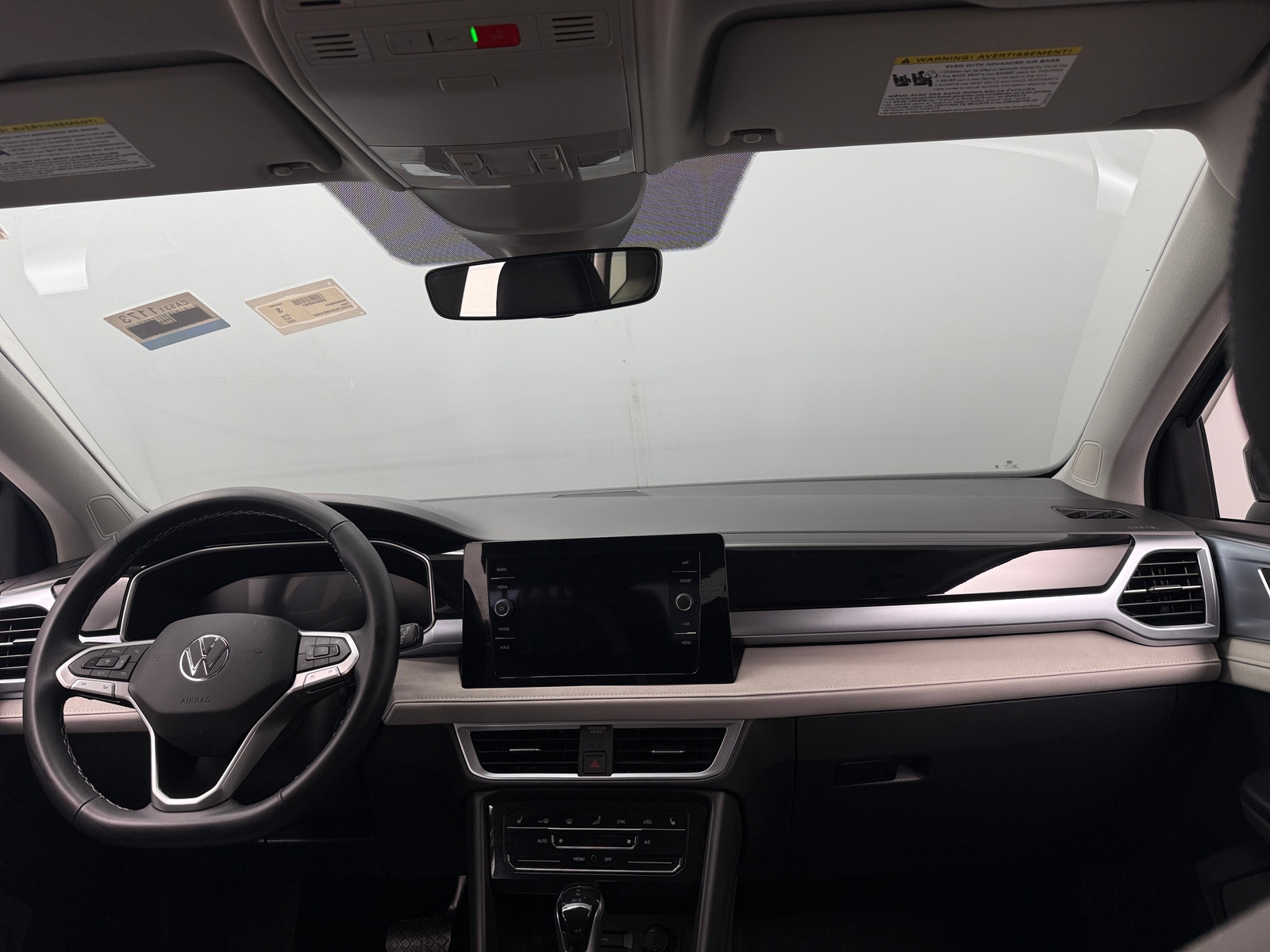 Thumbnail: 2025 Volkswagen Taos - 3