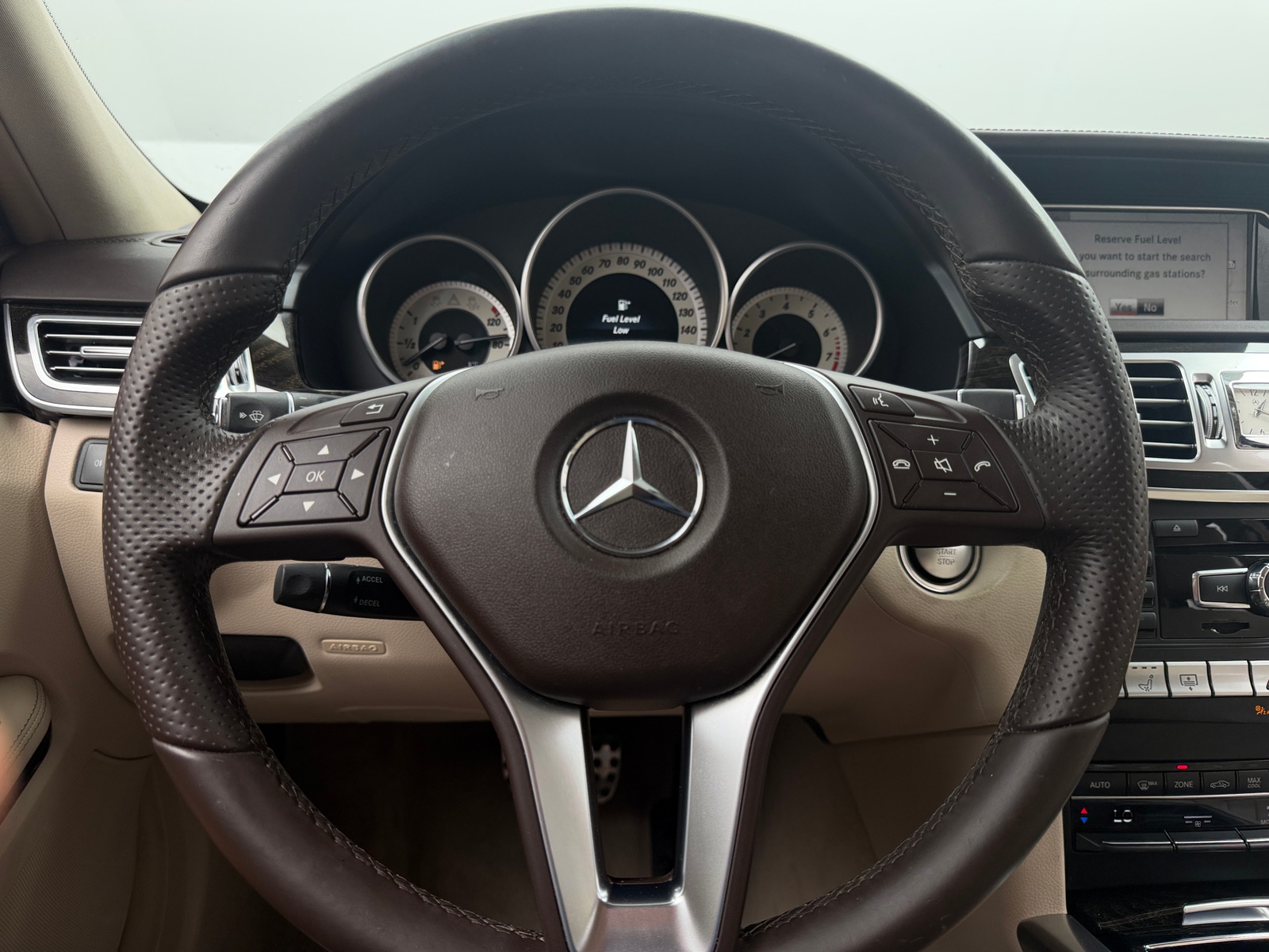 Thumbnail: 2015 Mercedes-Benz E-Class - 4