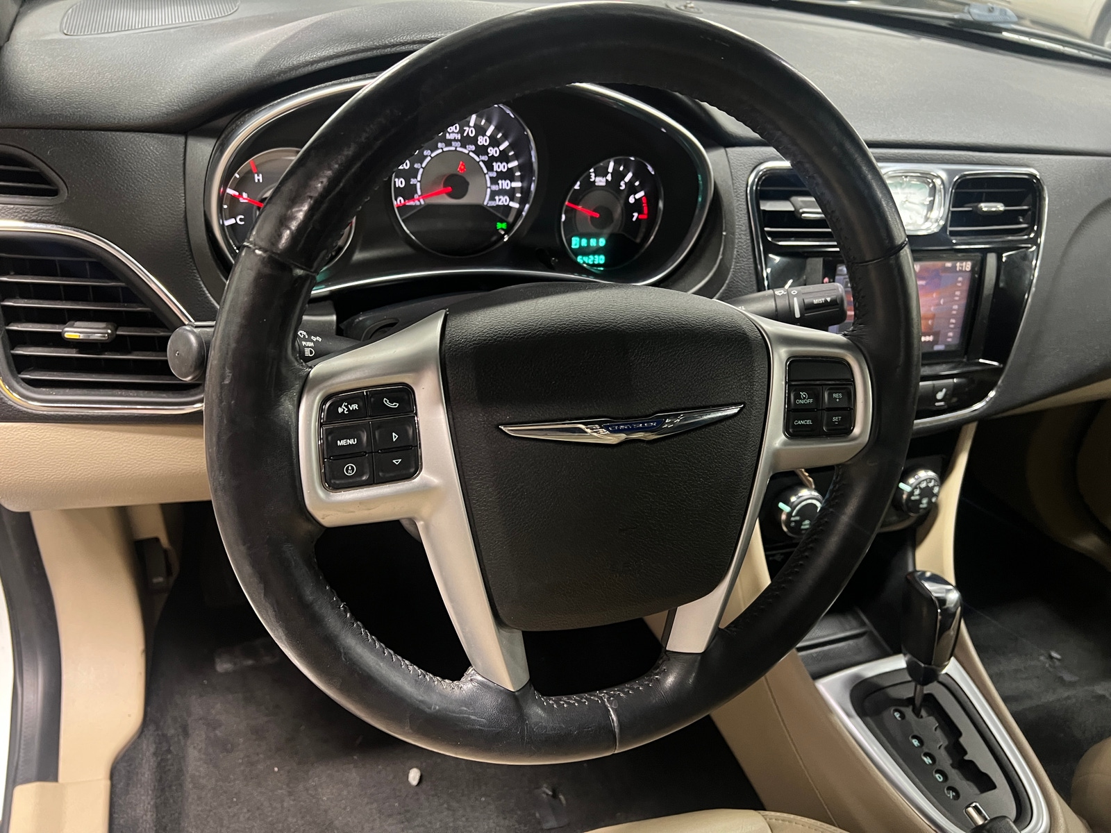 Thumbnail: 2012 Chrysler 200 - 4
