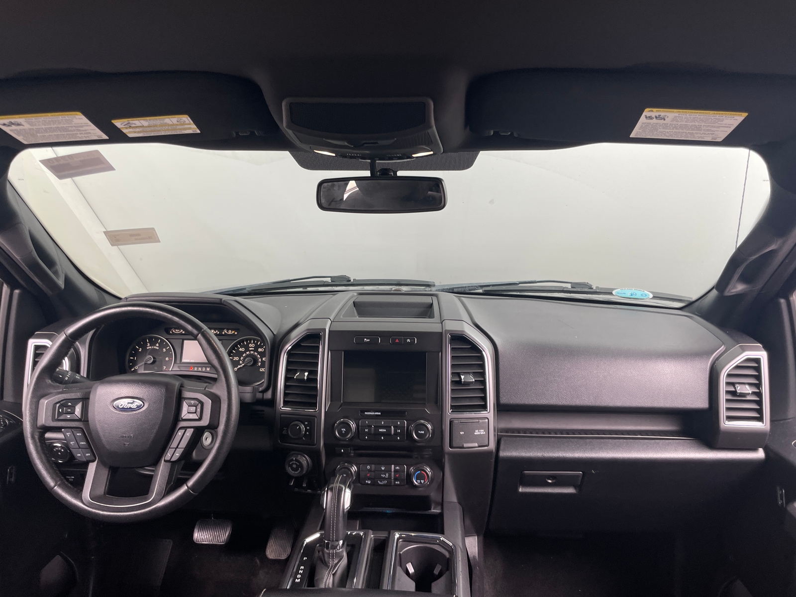 Thumbnail: 2018 Ford Econoline - 3