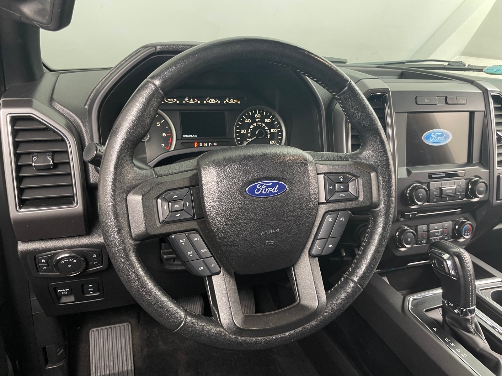 Thumbnail: 2018 Ford Econoline - 5