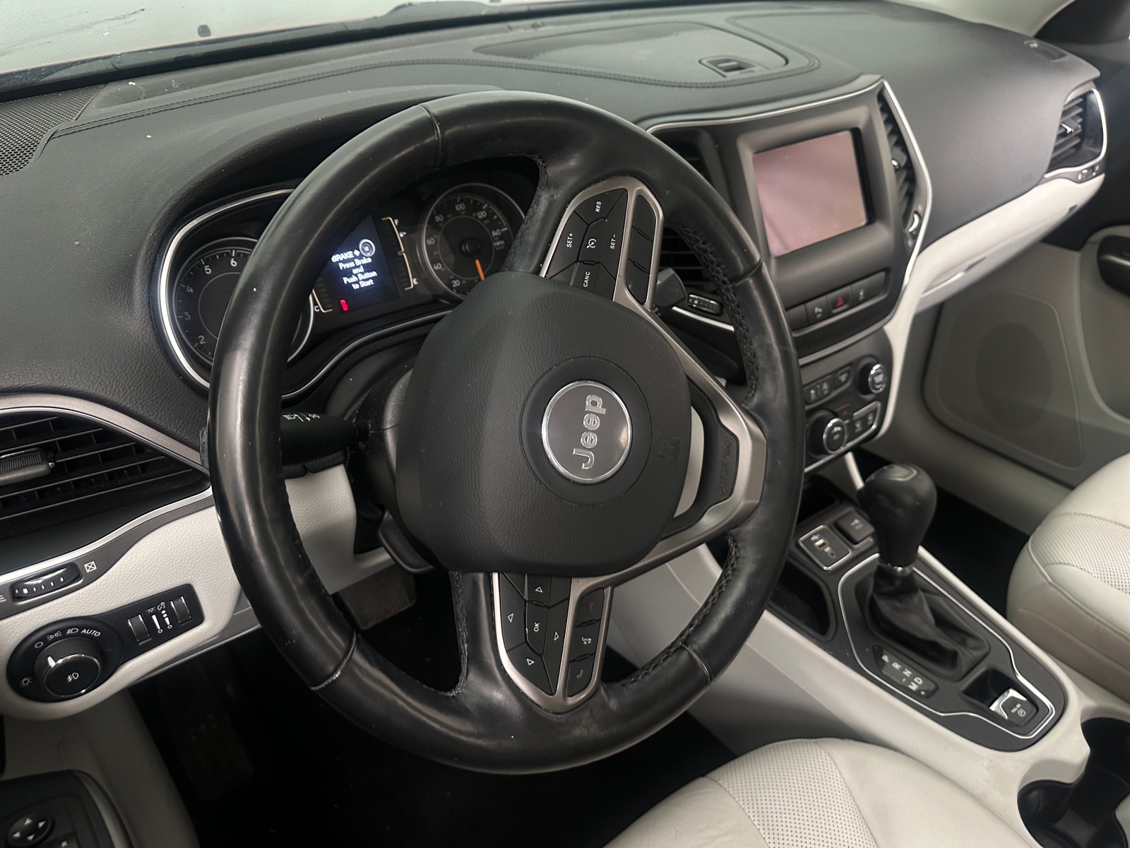 Thumbnail: 2021 Jeep Cherokee - 4