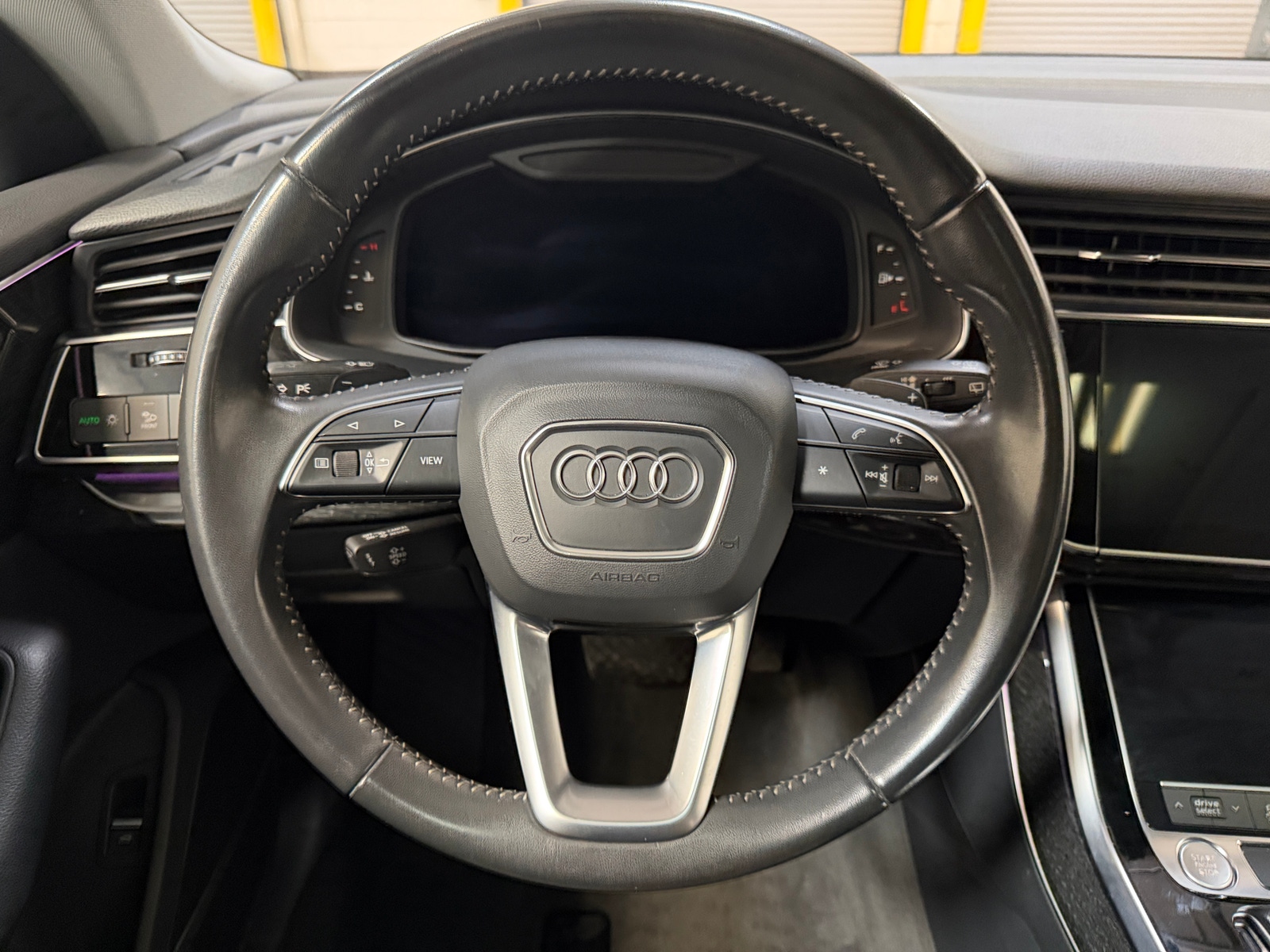 Thumbnail: 2019 Audi Q8 - 5