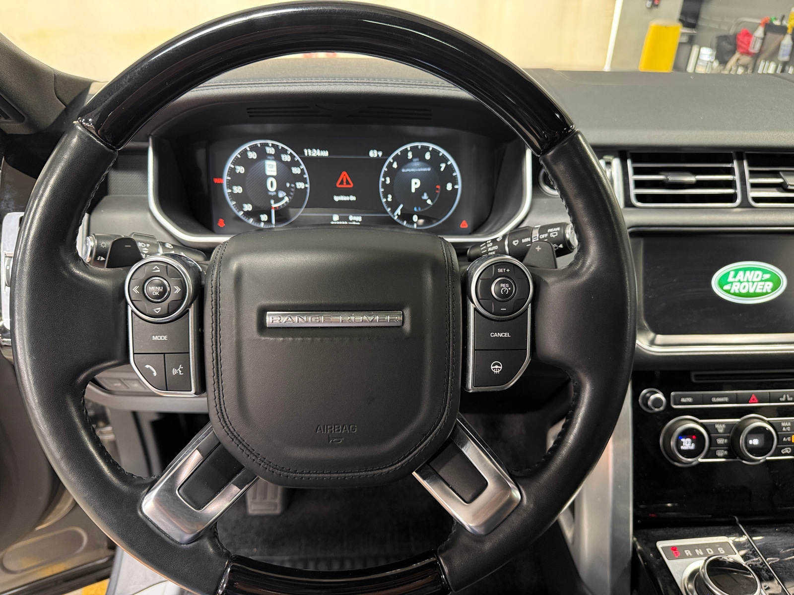 Thumbnail: 2017 Land Rover Range Rover - 4