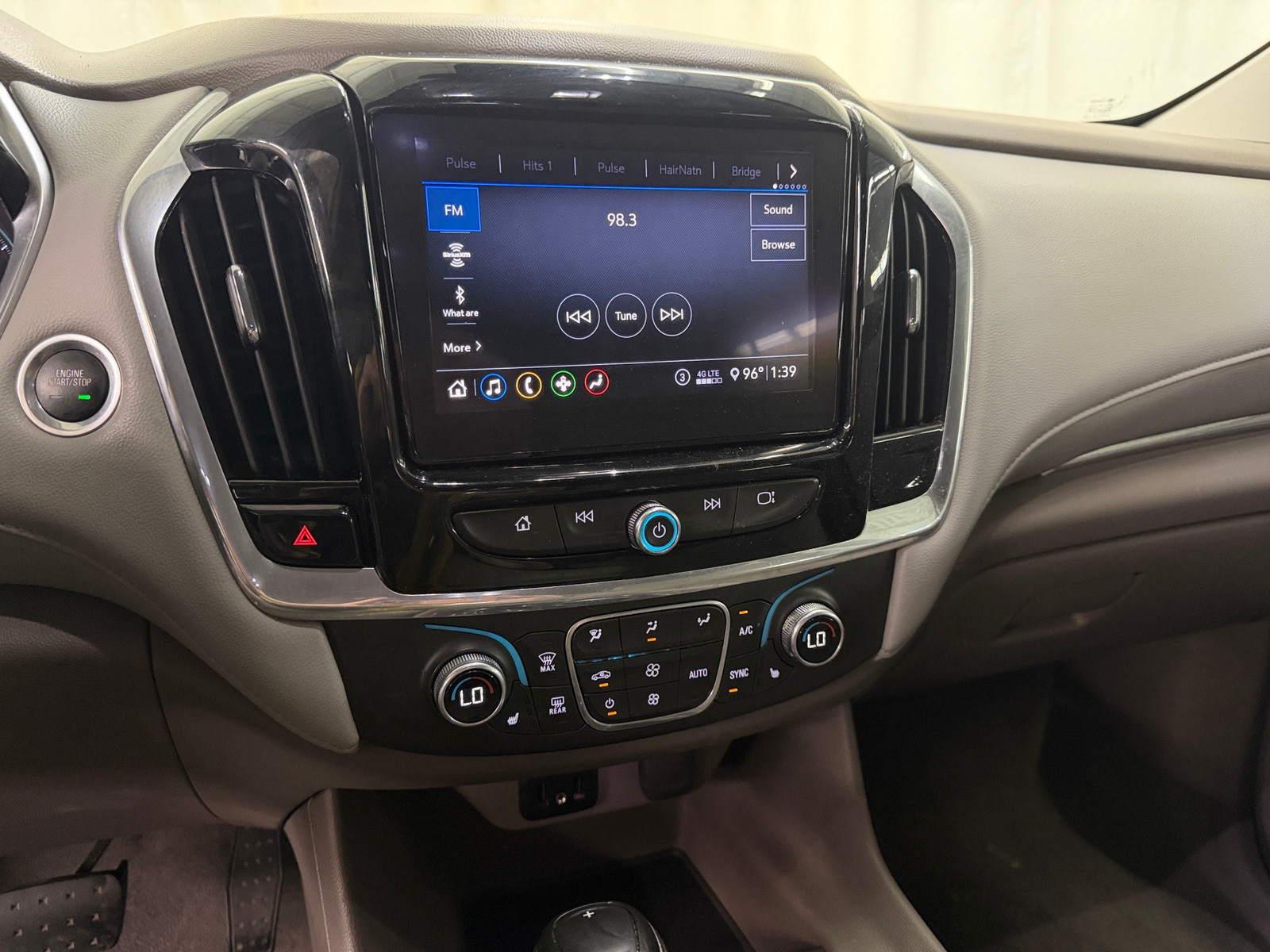 Thumbnail: 2020 Chevrolet Traverse - 4
