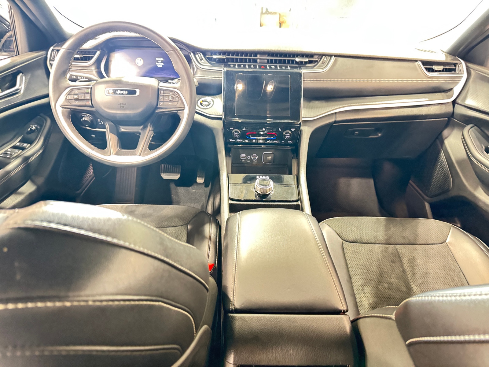 Thumbnail: 2025 Jeep Grand Cherokee L - 2