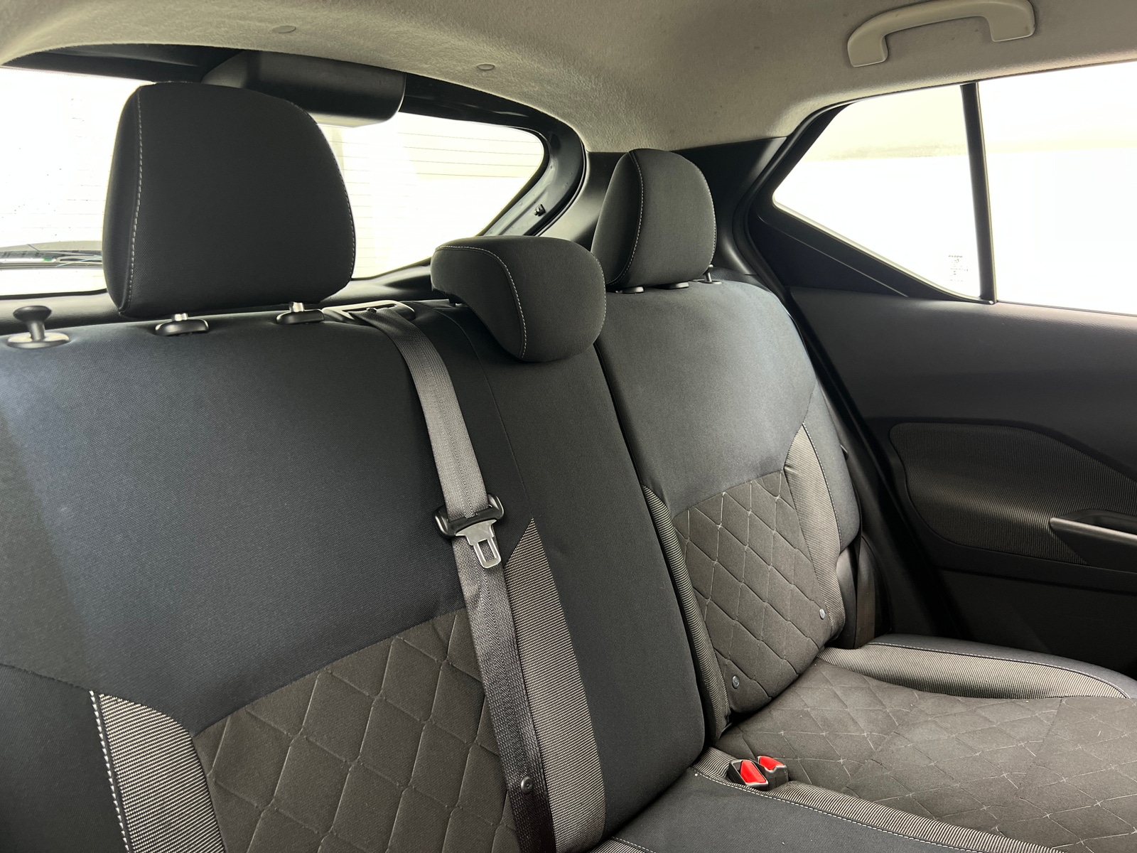 Thumbnail: 2018 Nissan Kicks - 6