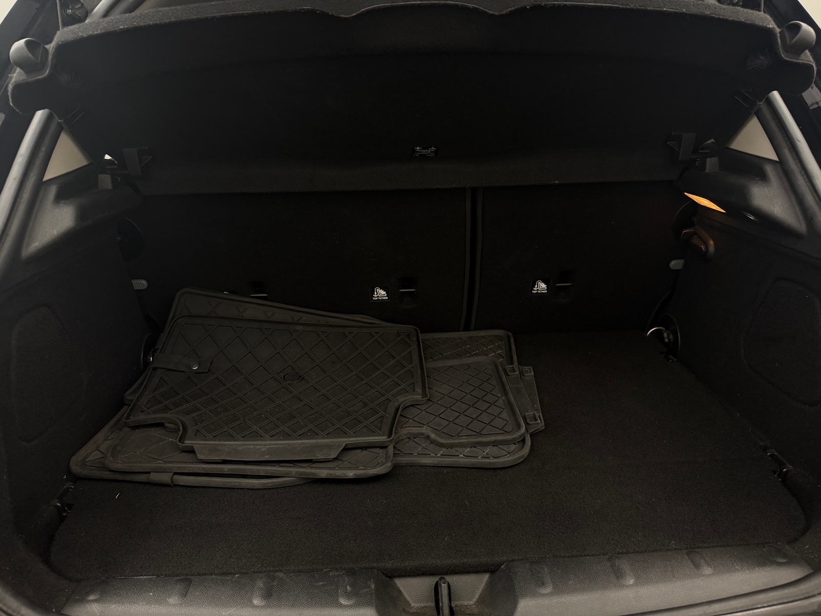 Thumbnail: 2017 MINI Cooper Hardtop - 6