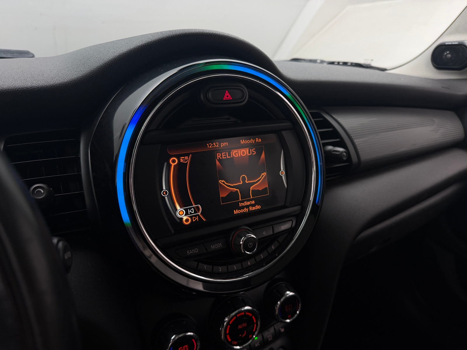 Thumbnail: 2017 MINI Cooper Hardtop - 3