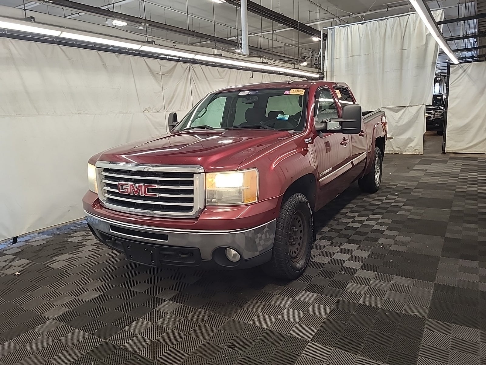 2009 GMC Sierra 1500 4WD Crew Cab 143.5" Work Truck