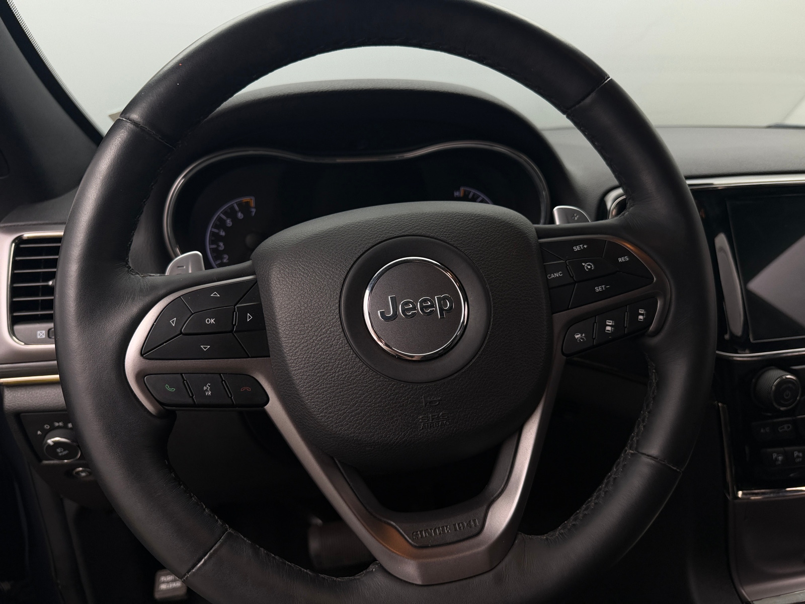 Thumbnail: 2019 Jeep Grand Cherokee - 4