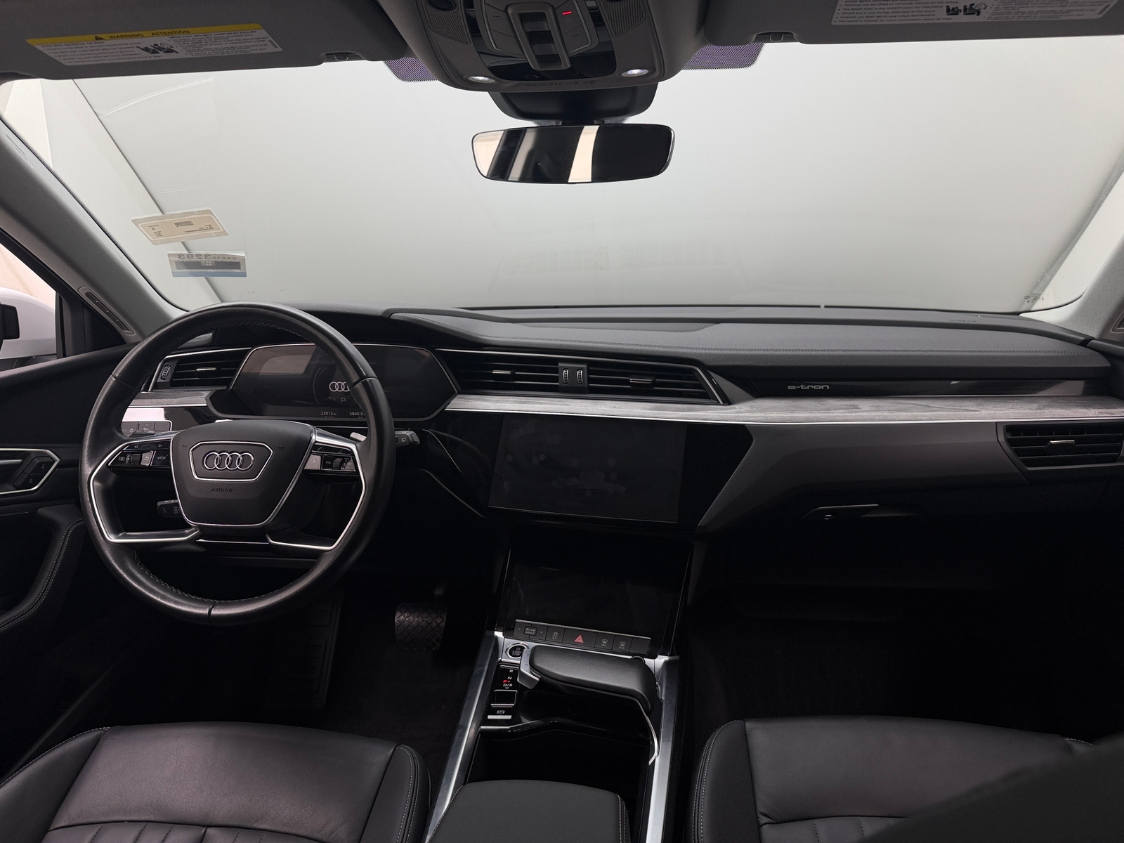 Thumbnail: 2024 Audi Q8 e-tron - 2