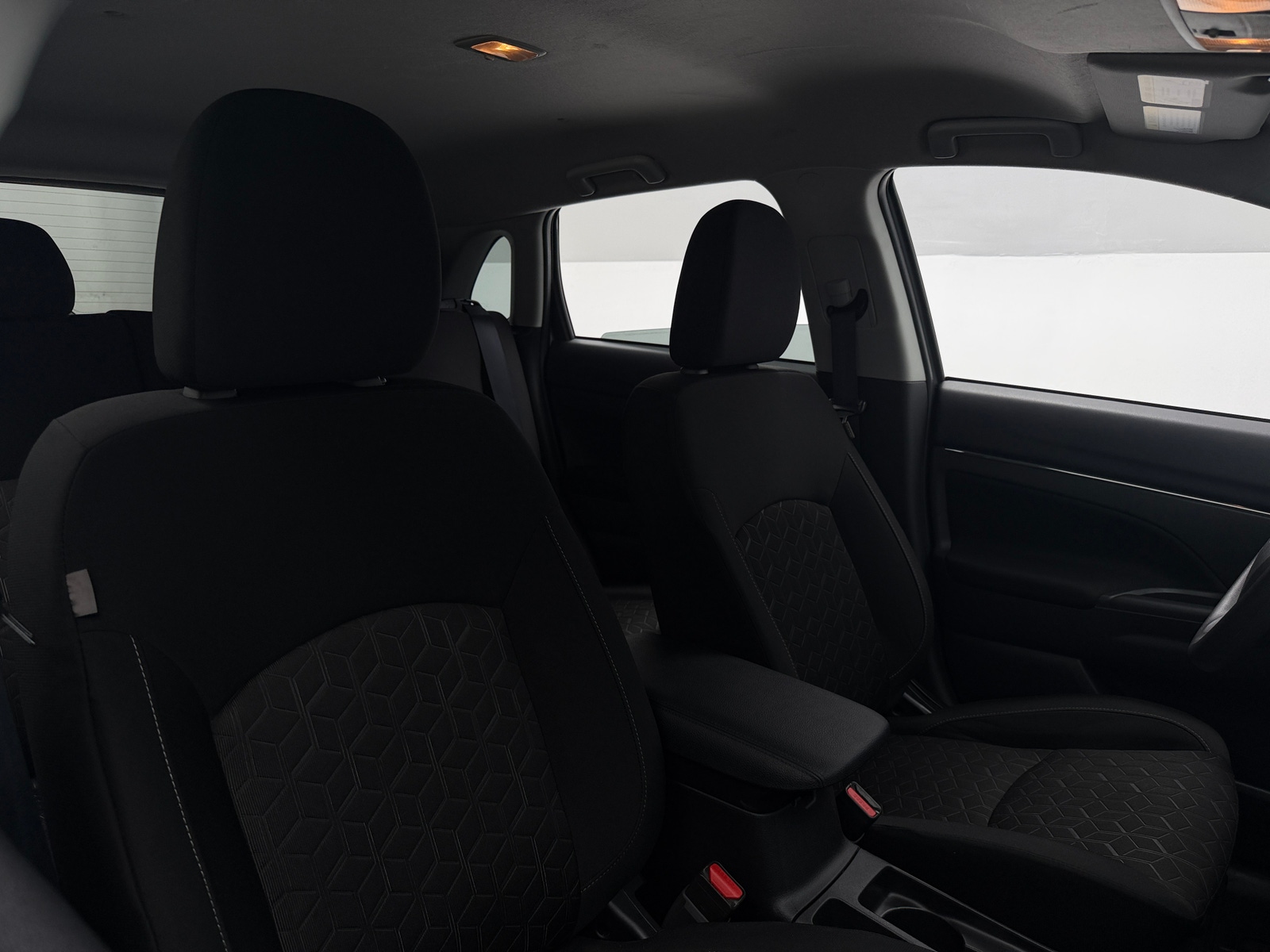 Thumbnail: 2026 Mitsubishi Outlander Sport - 2