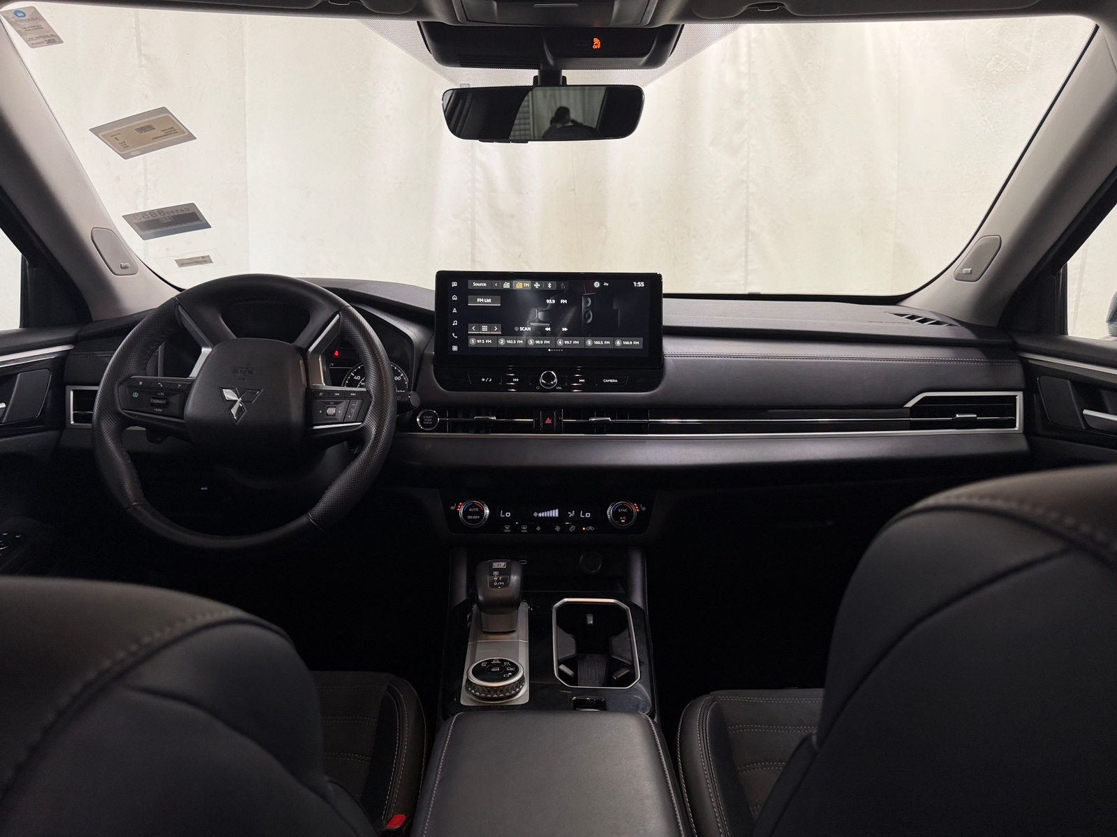 Thumbnail: 2025 Mitsubishi Outlander - 2