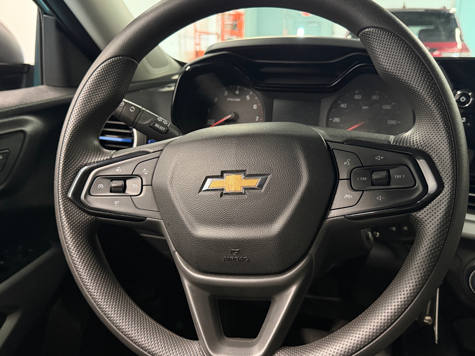 Thumbnail: 2024 Chevrolet Trax - 5