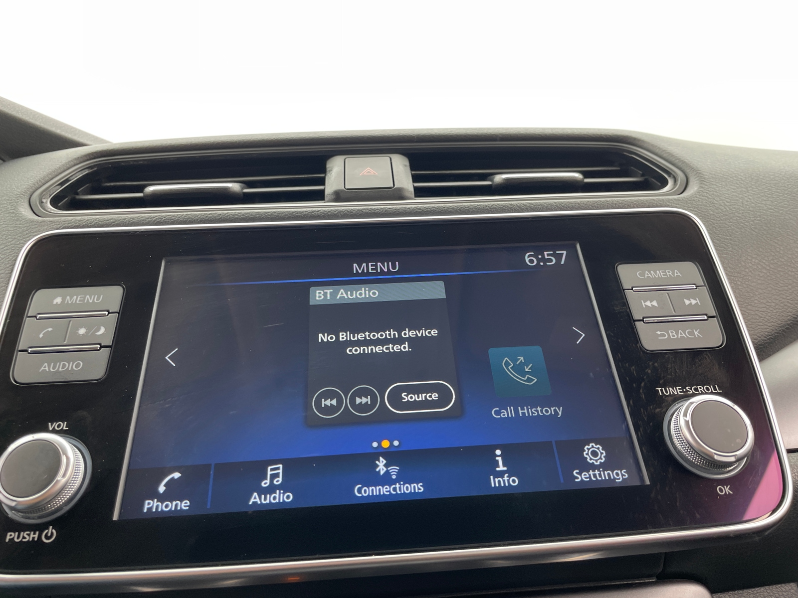 Thumbnail: 2022 Nissan Leaf - 4
