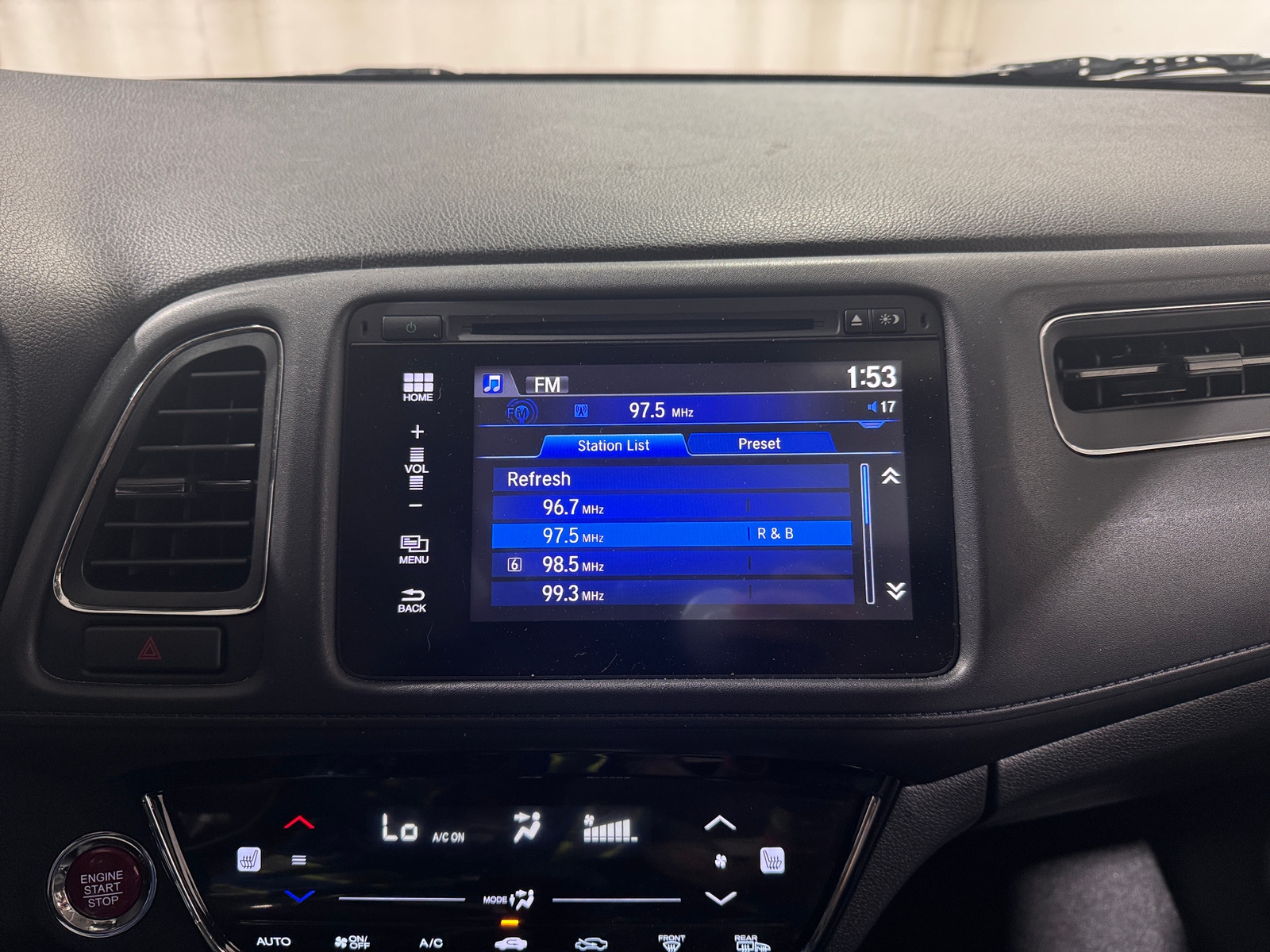 Thumbnail: 2016 Honda HR-V - 4