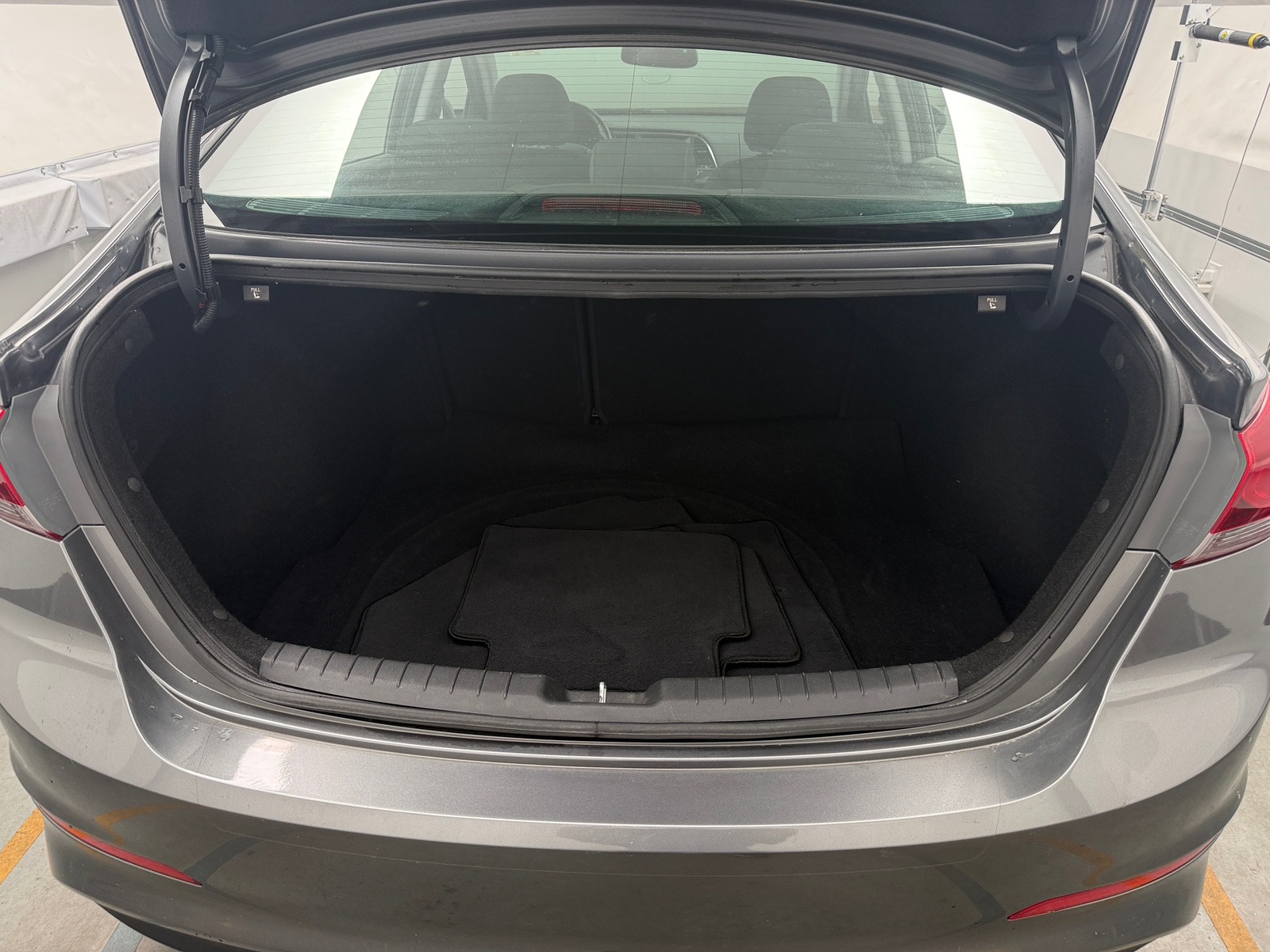 Thumbnail: 2018 Hyundai Elantra - 7