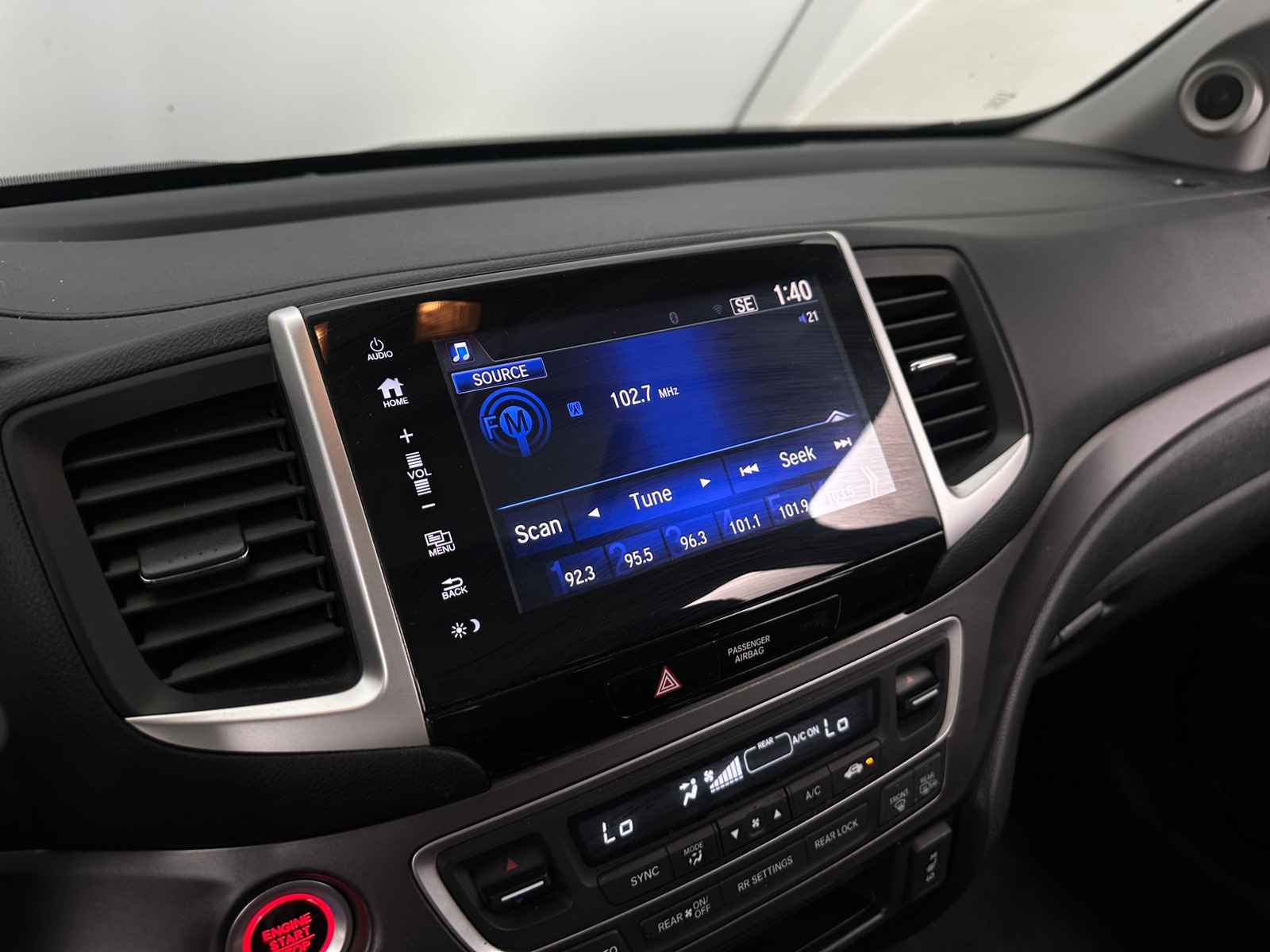 Thumbnail: 2017 Honda Pilot - 3