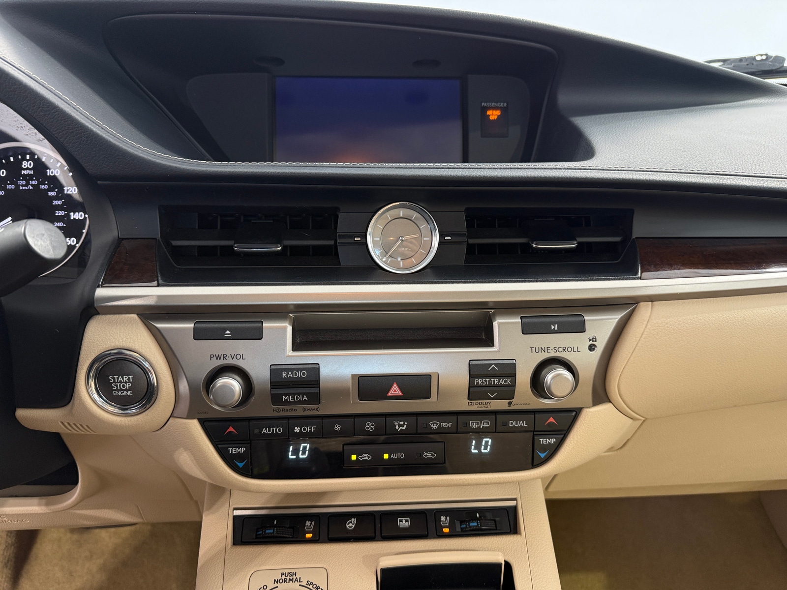 Thumbnail: 2014 Lexus ES - 4