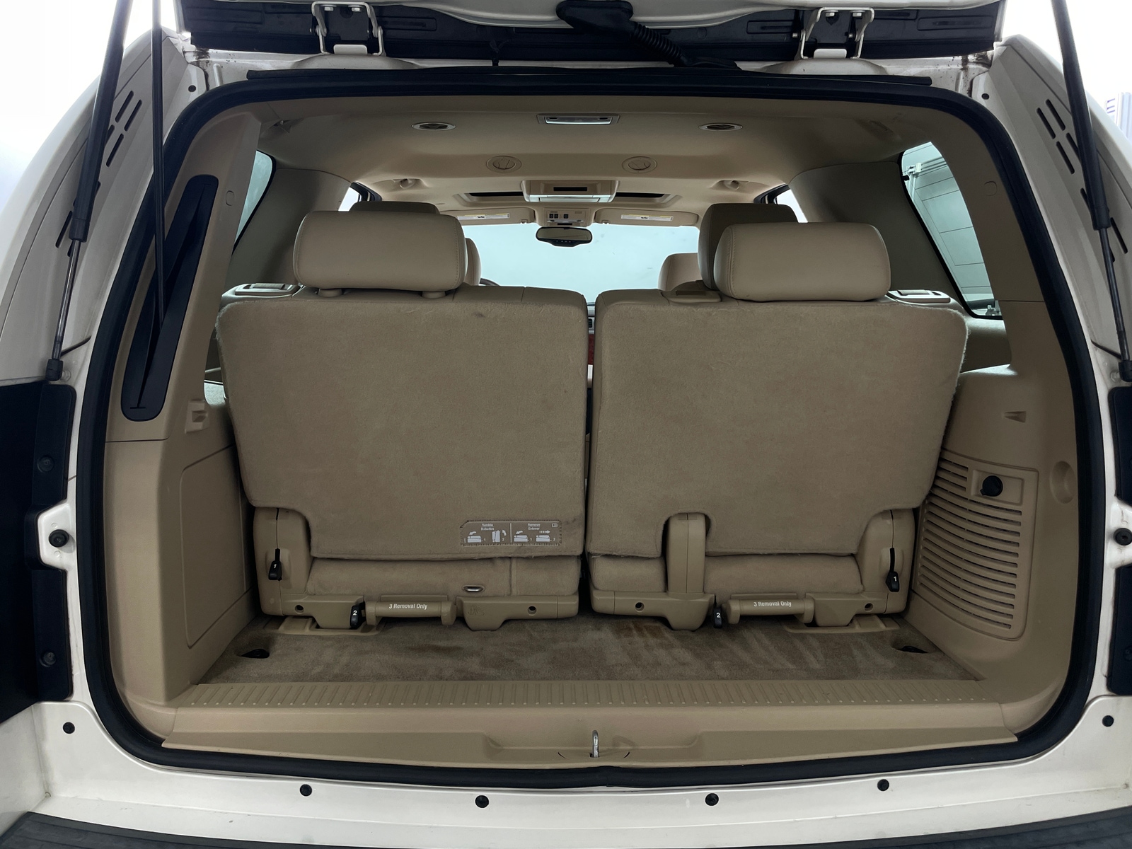 Thumbnail: 2013 Chevrolet Tahoe - 6