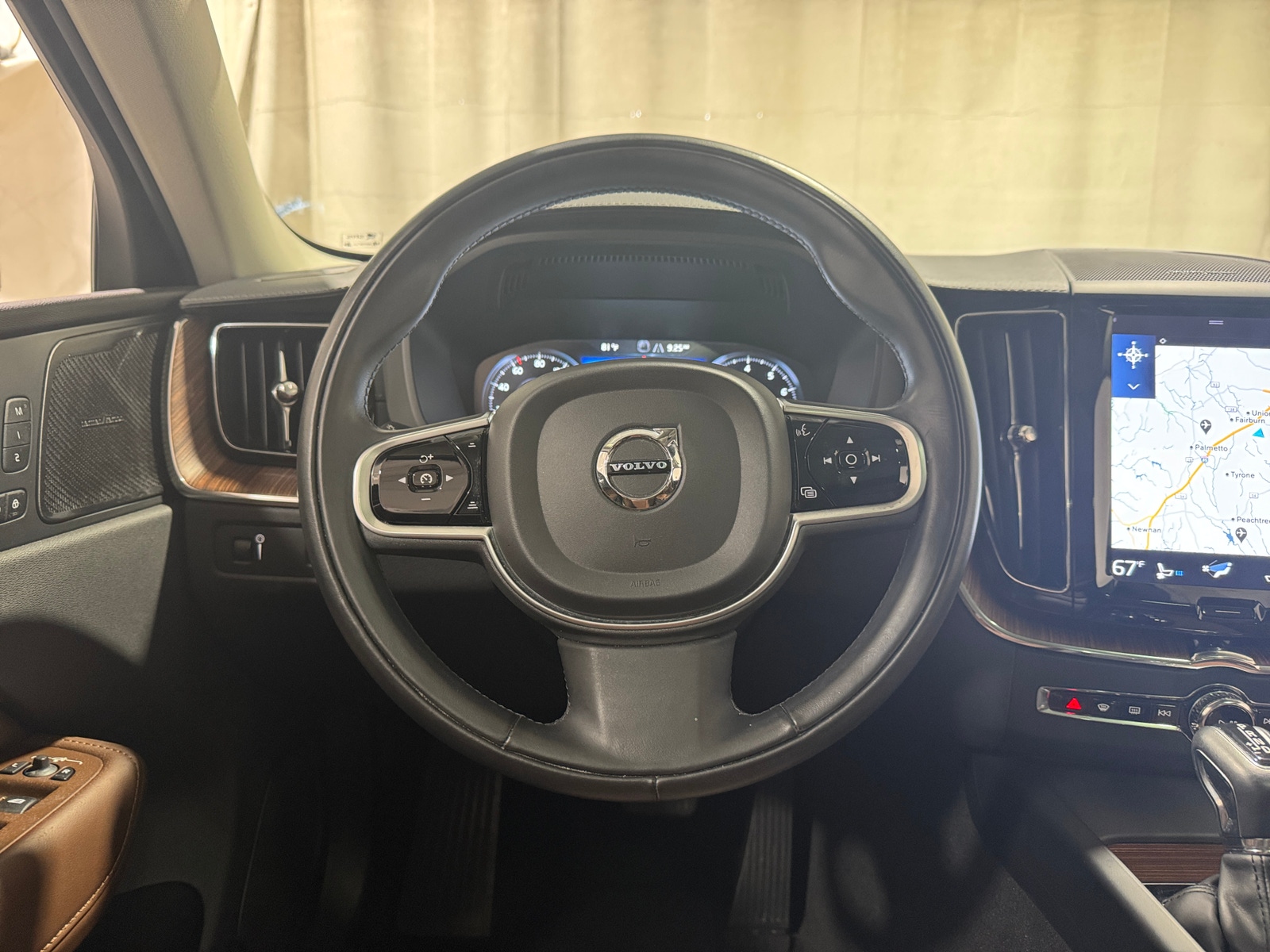 Thumbnail: 2019 Volvo XC60 - 4