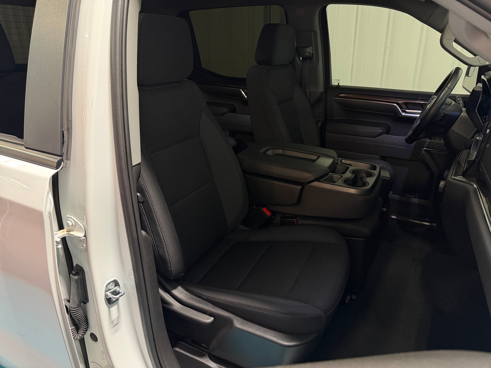 Thumbnail: 2023 Chevrolet Silverado 1500 - 2