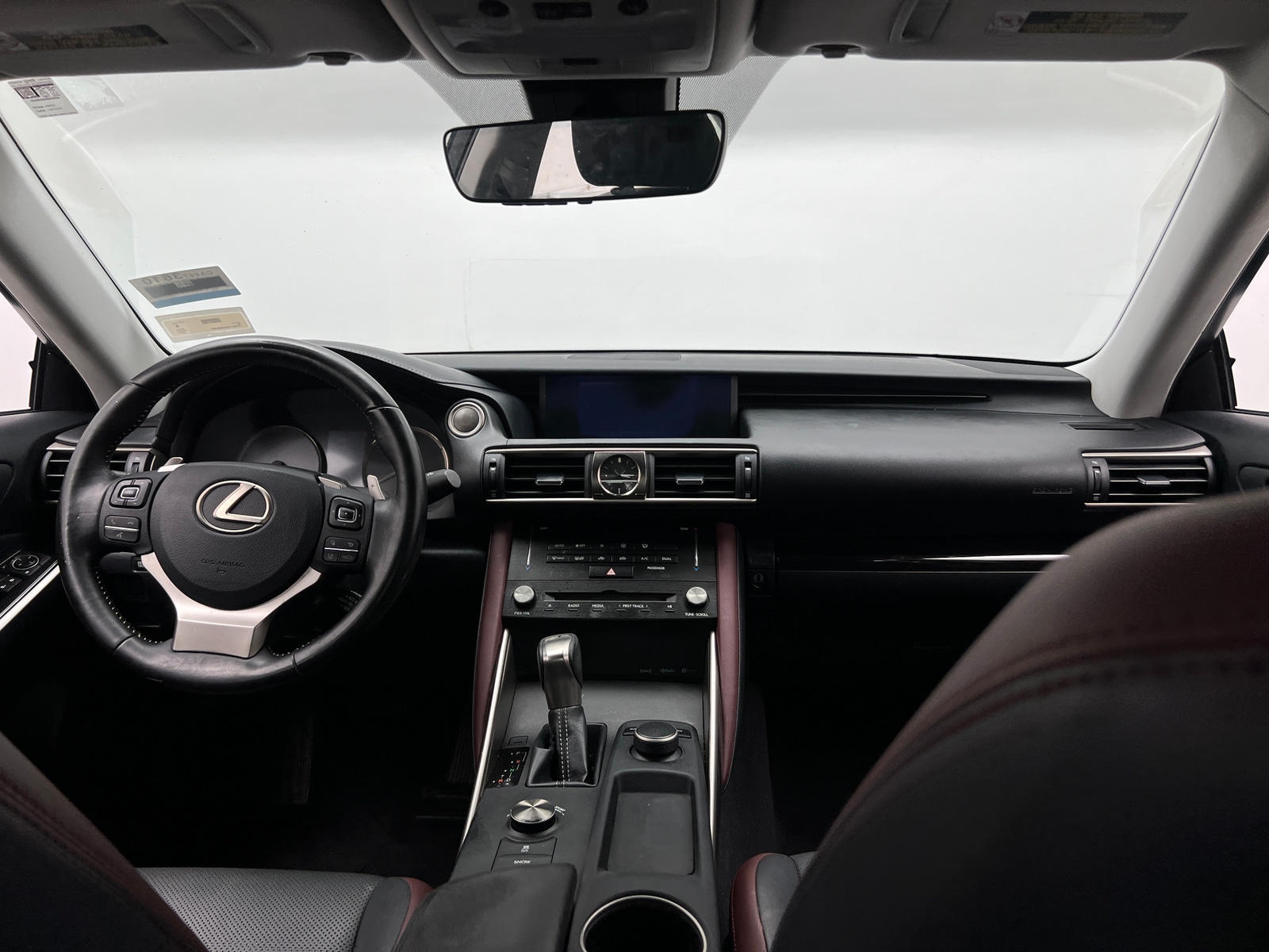 Thumbnail: 2017 Lexus IS - 2
