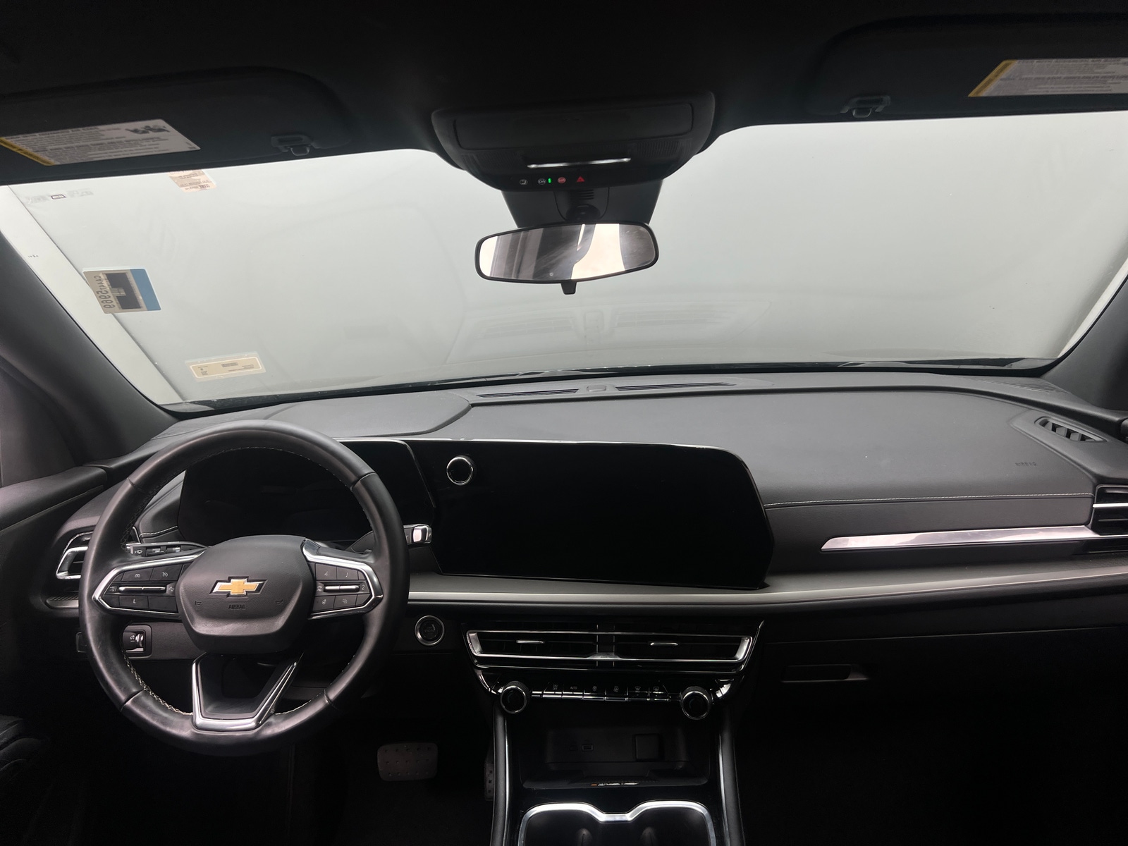 Thumbnail: 2025 Chevrolet Traverse - 3