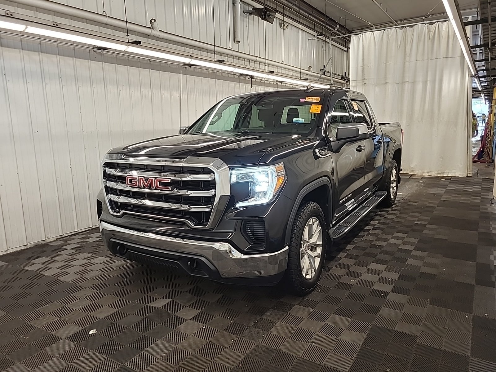 2019 GMC Sierra 1500 4WD Crew Cab 147" Sle