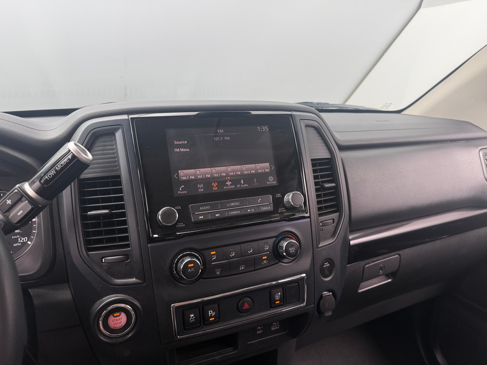 Thumbnail: 2022 Nissan Titan - 4
