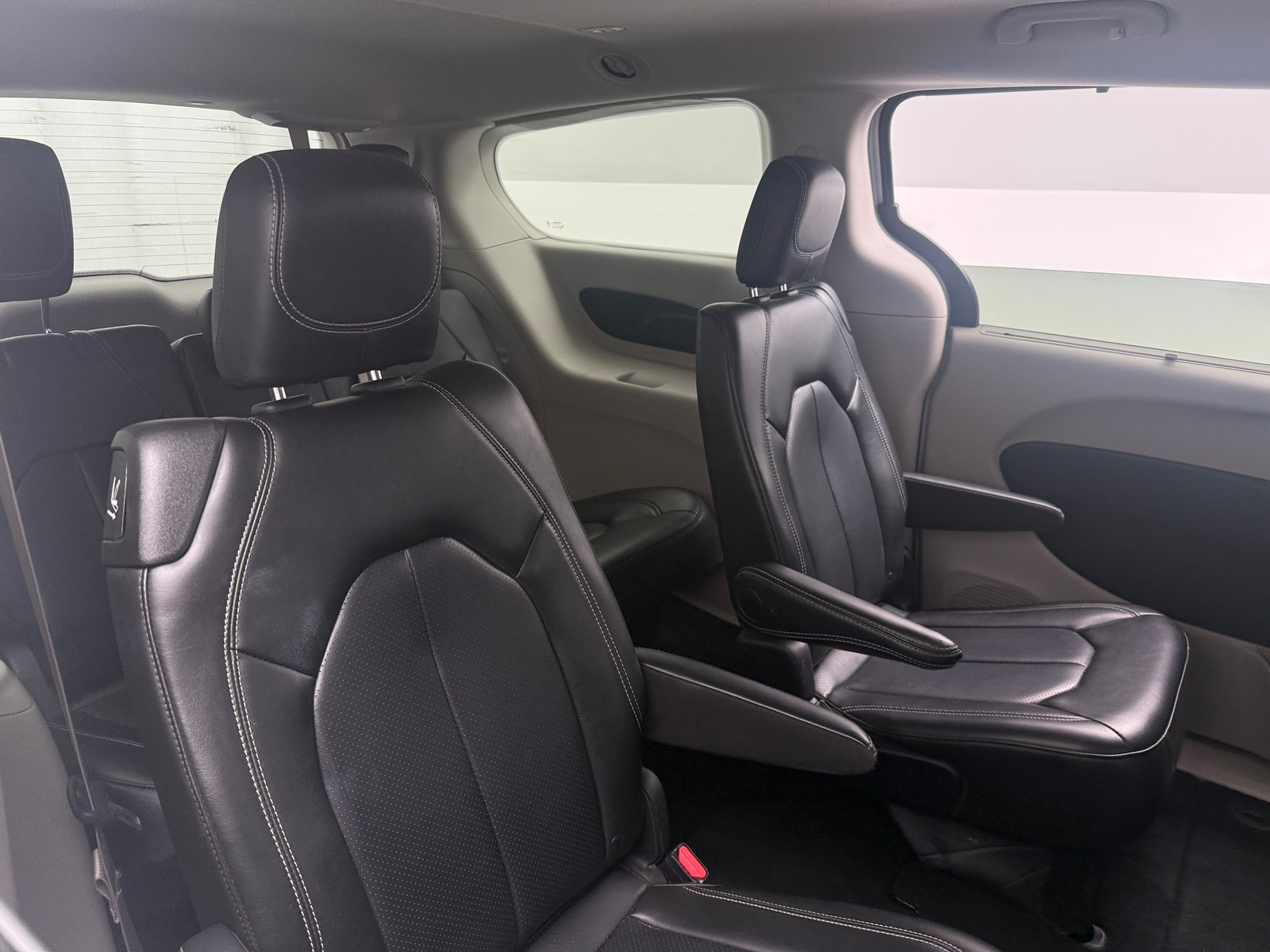 Thumbnail: 2024 Chrysler Pacifica - 5