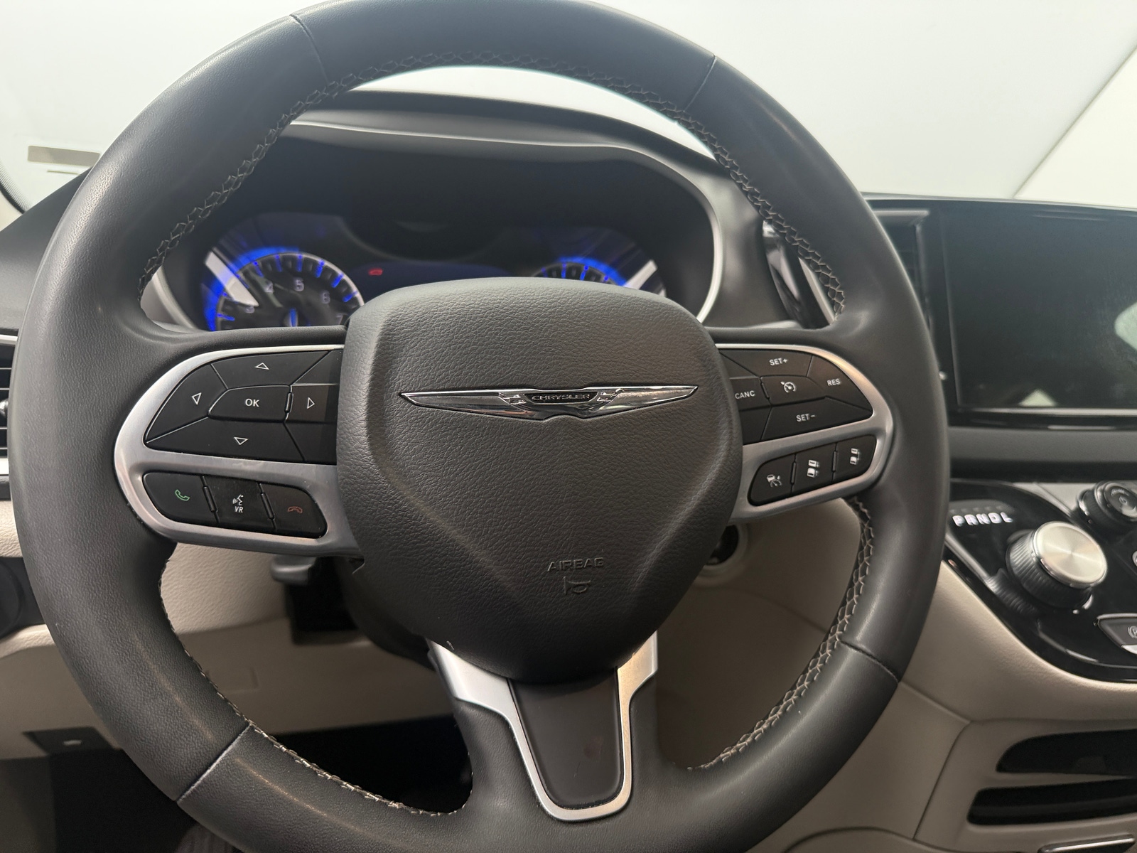 Thumbnail: 2024 Chrysler Pacifica - 4