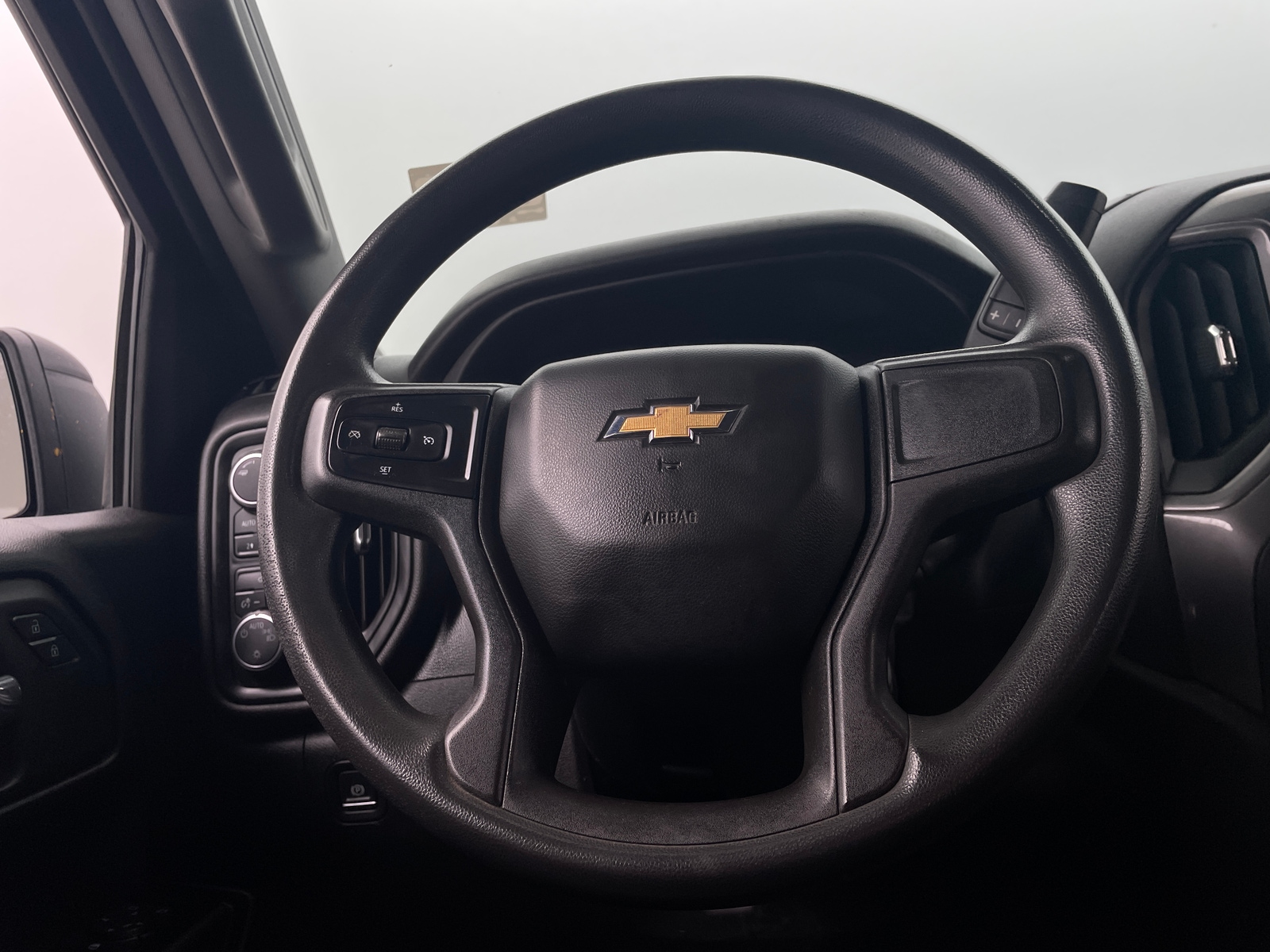 Thumbnail: 2019 Chevrolet Silverado 1500 - 5