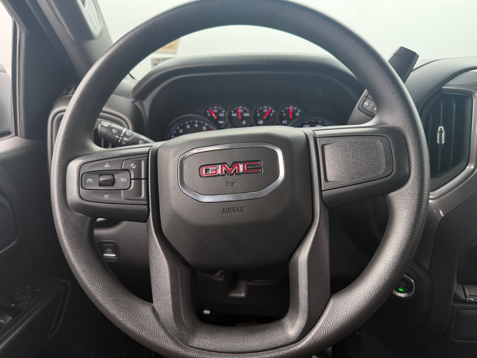Thumbnail: 2023 GMC Sierra 1500 - 5