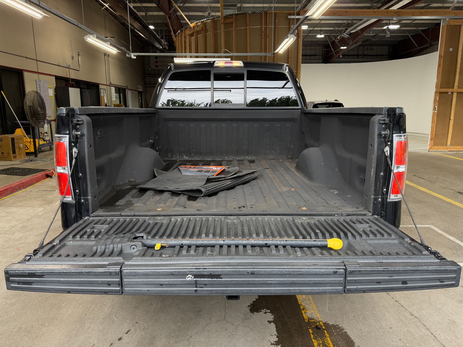 Thumbnail: 2013 Ford Econoline - 6