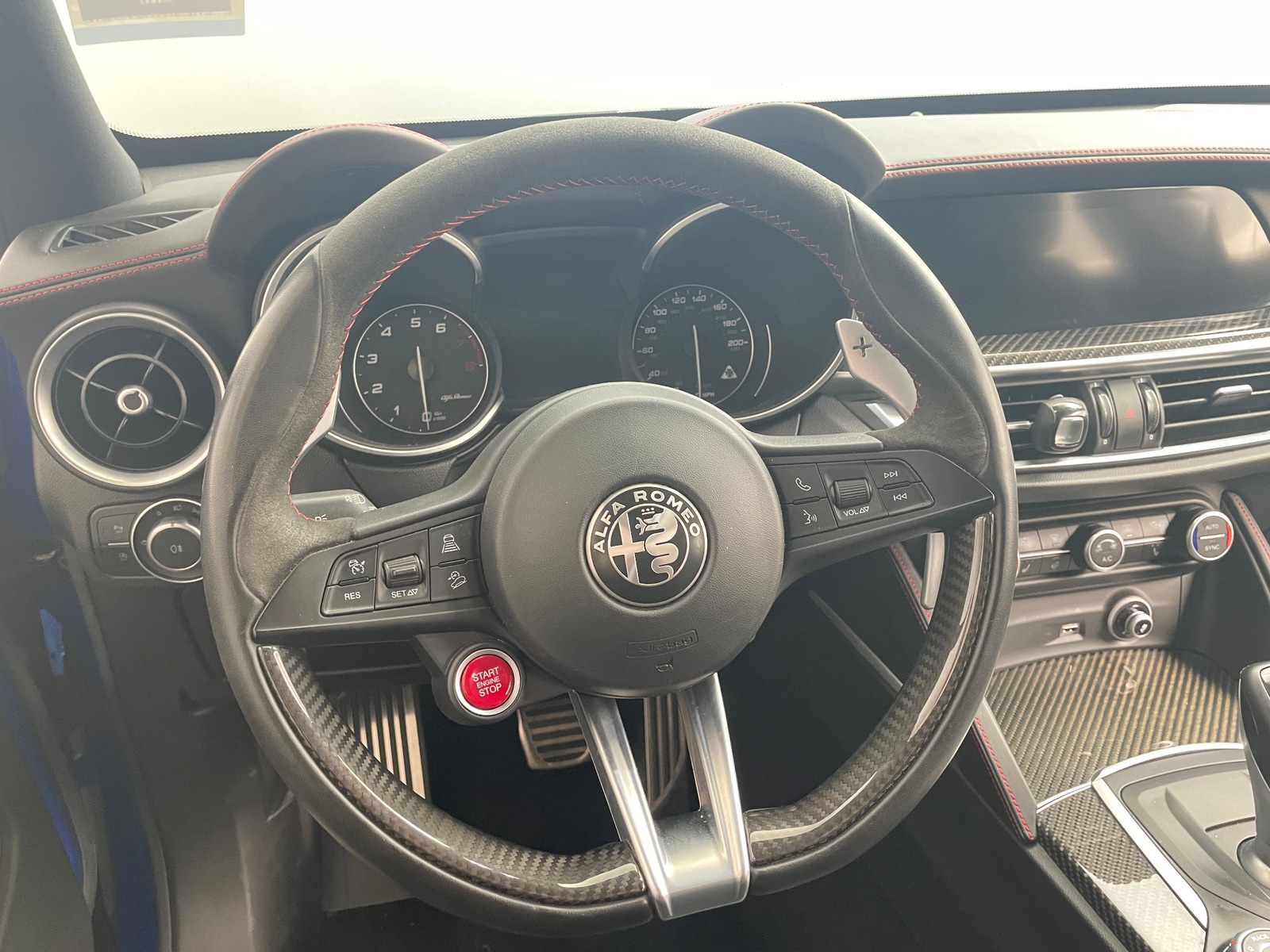 Thumbnail: 2018 Alfa Romeo Stelvio - 4