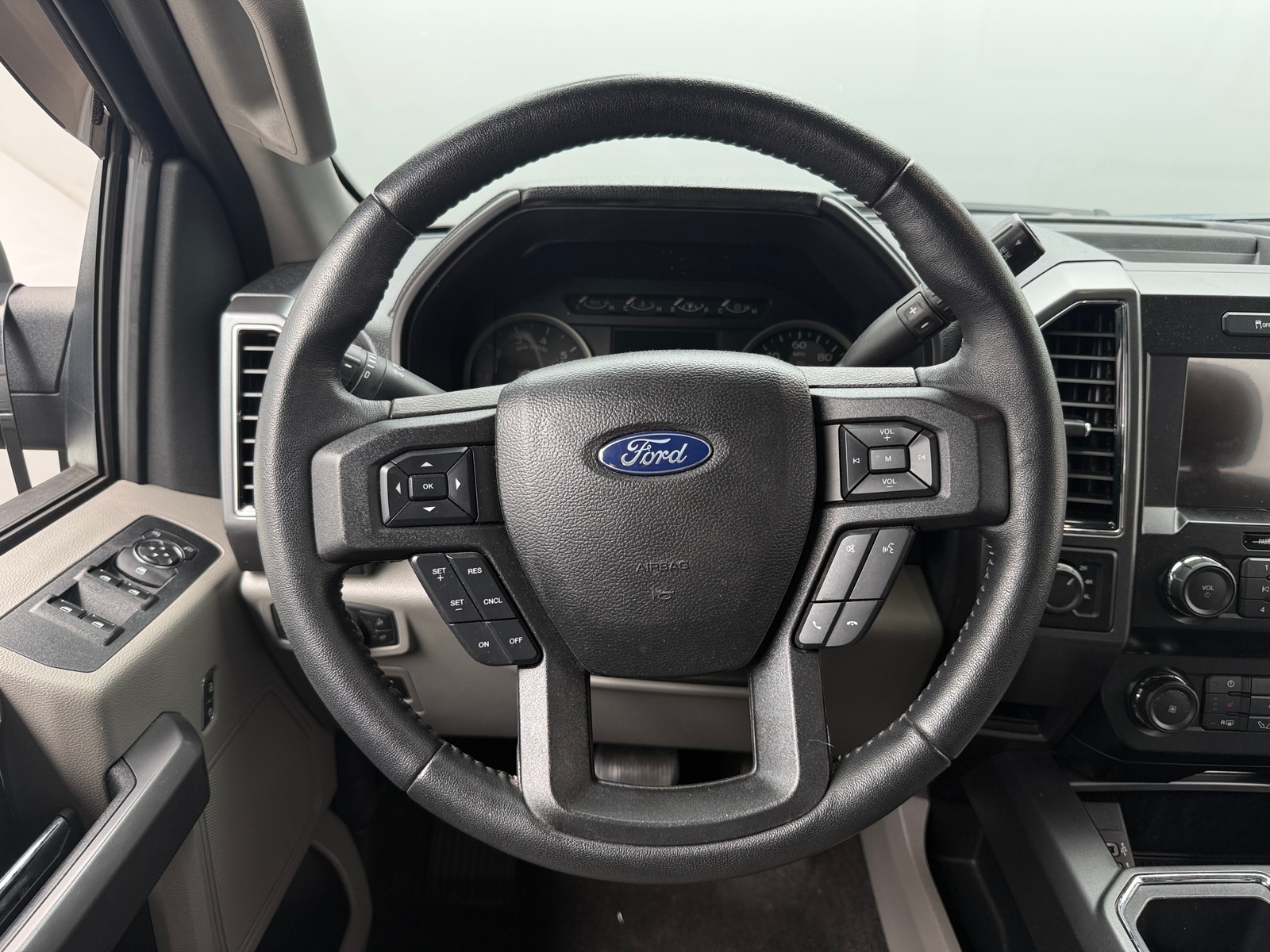Thumbnail: 2020 Ford Econoline - 5