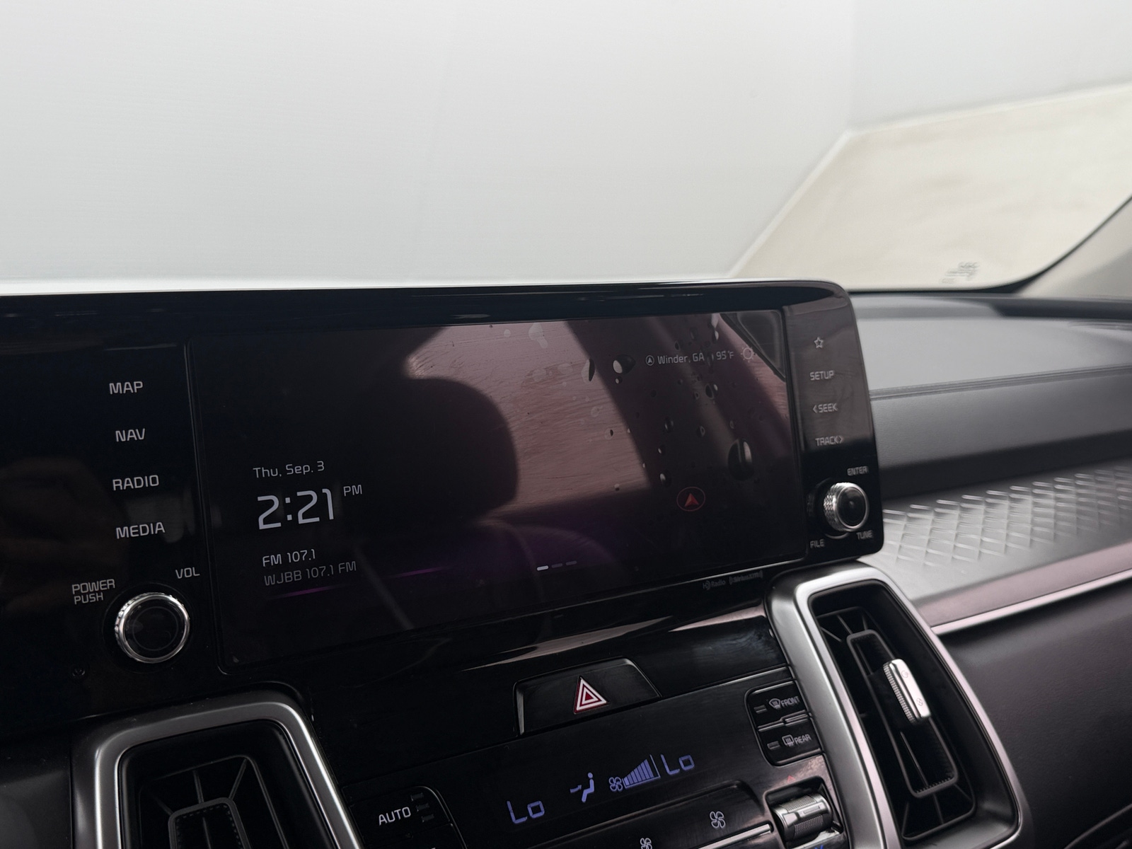 Thumbnail: 2023 Kia Sorento - 3