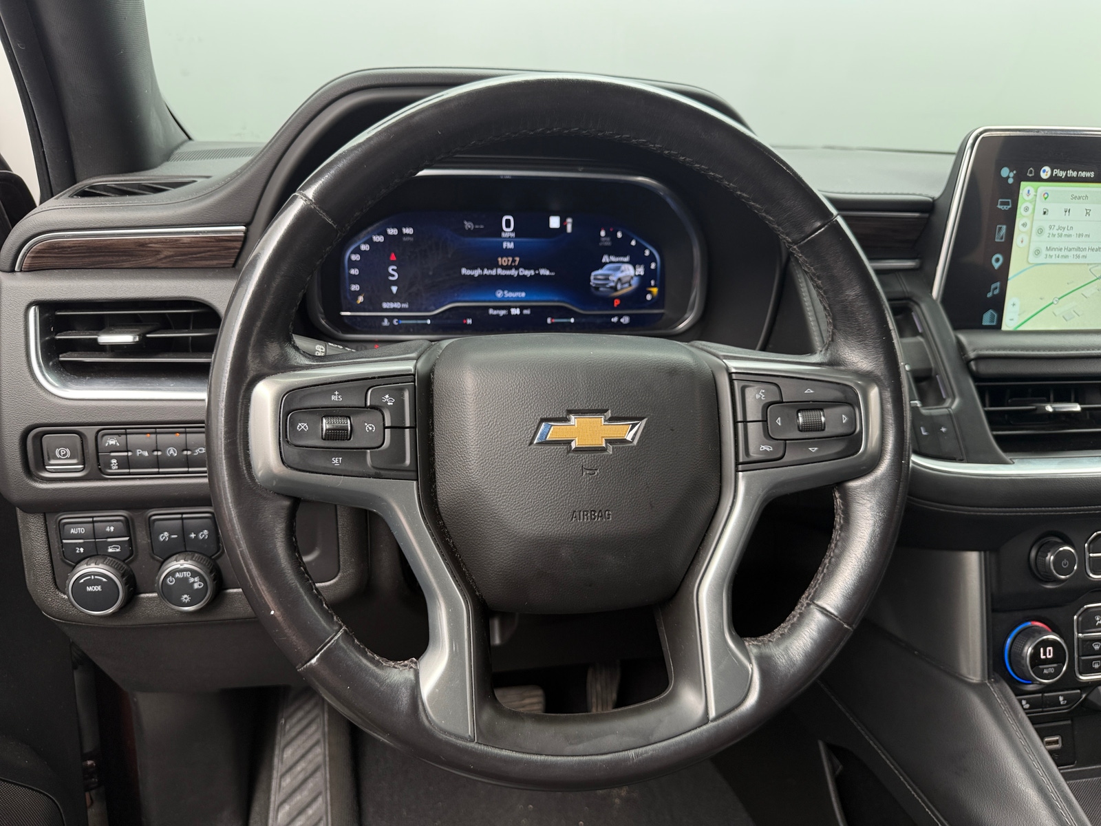 Thumbnail: 2022 Chevrolet Suburban - 4