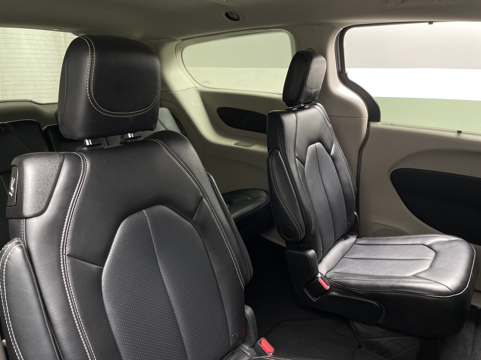 Thumbnail: 2024 Chrysler Pacifica - 5