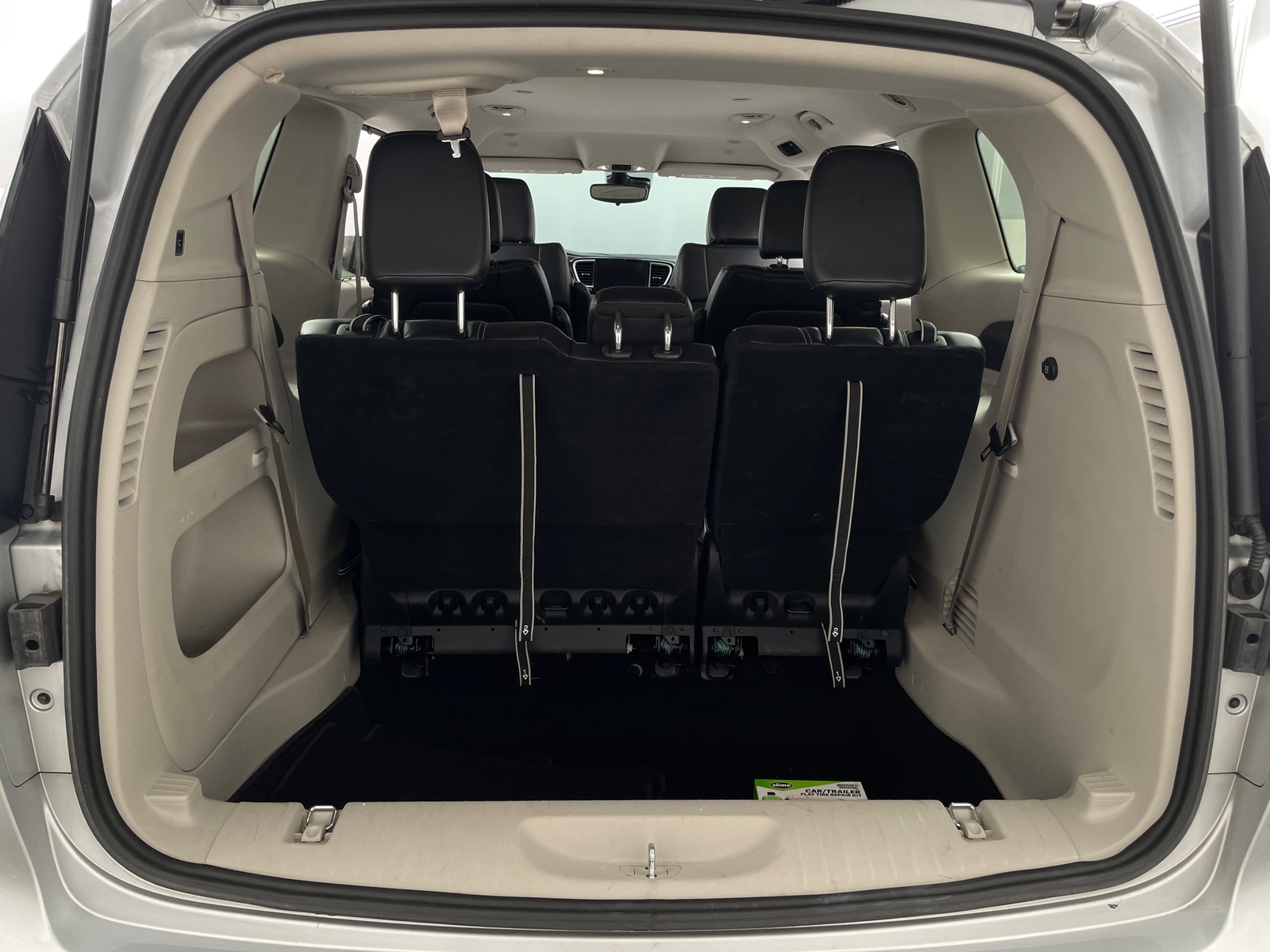 Thumbnail: 2024 Chrysler Pacifica - 6