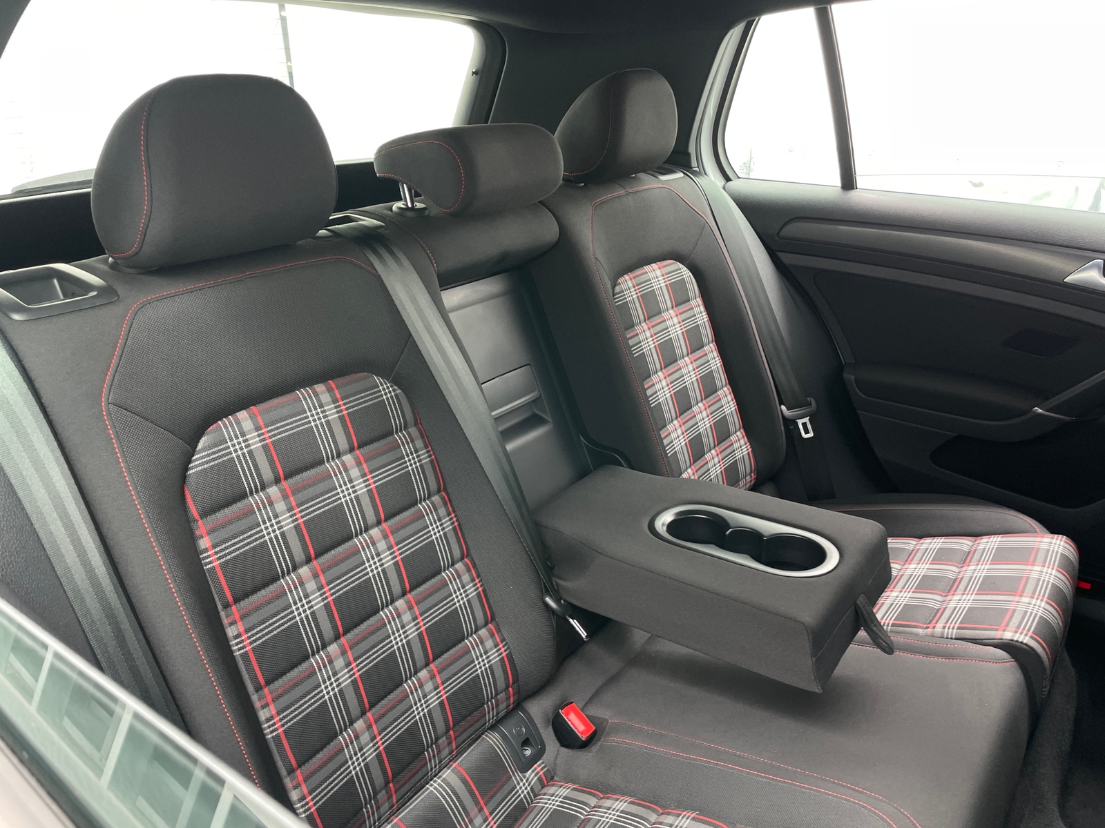 Thumbnail: 2019 Volkswagen Golf - 6
