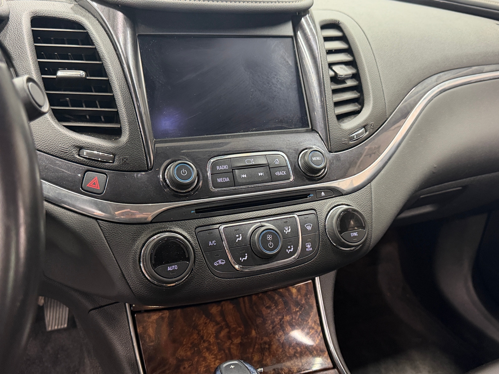 Thumbnail: 2015 Chevrolet Impala - 3