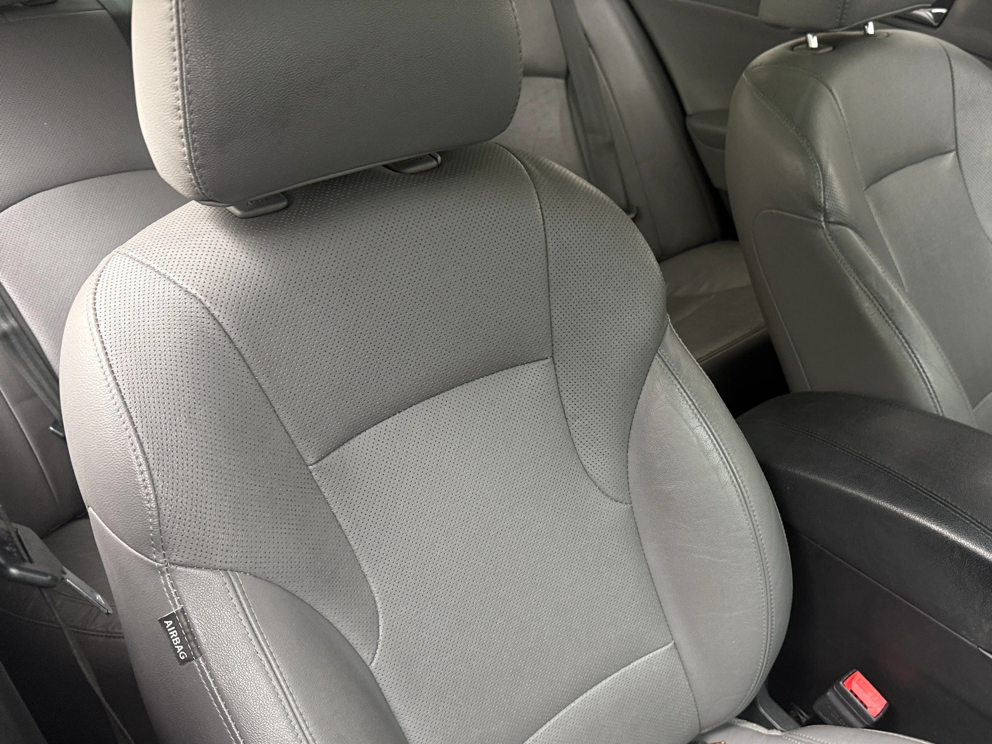 Used 2015 Hyundai Sonata Hybrid Limited with VIN KMHEC4A46FA122088 for sale in Pewaukee, WI