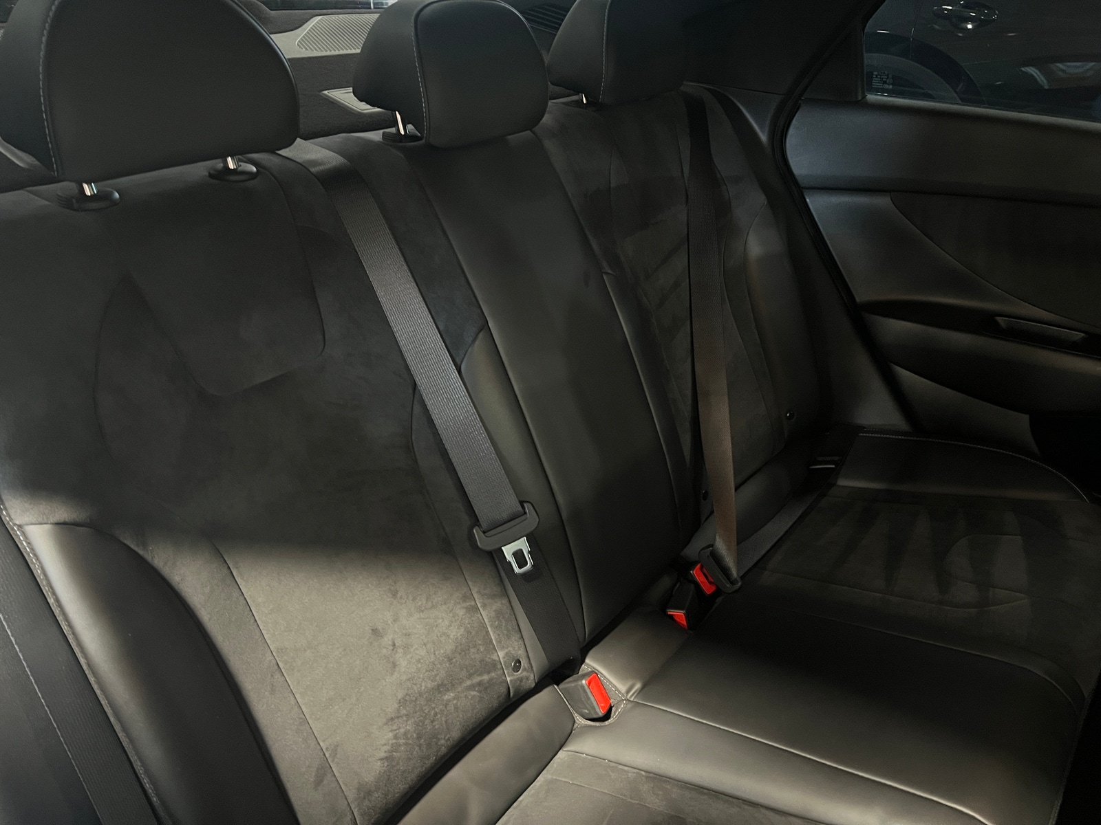 Thumbnail: 2022 Hyundai Elantra - 5