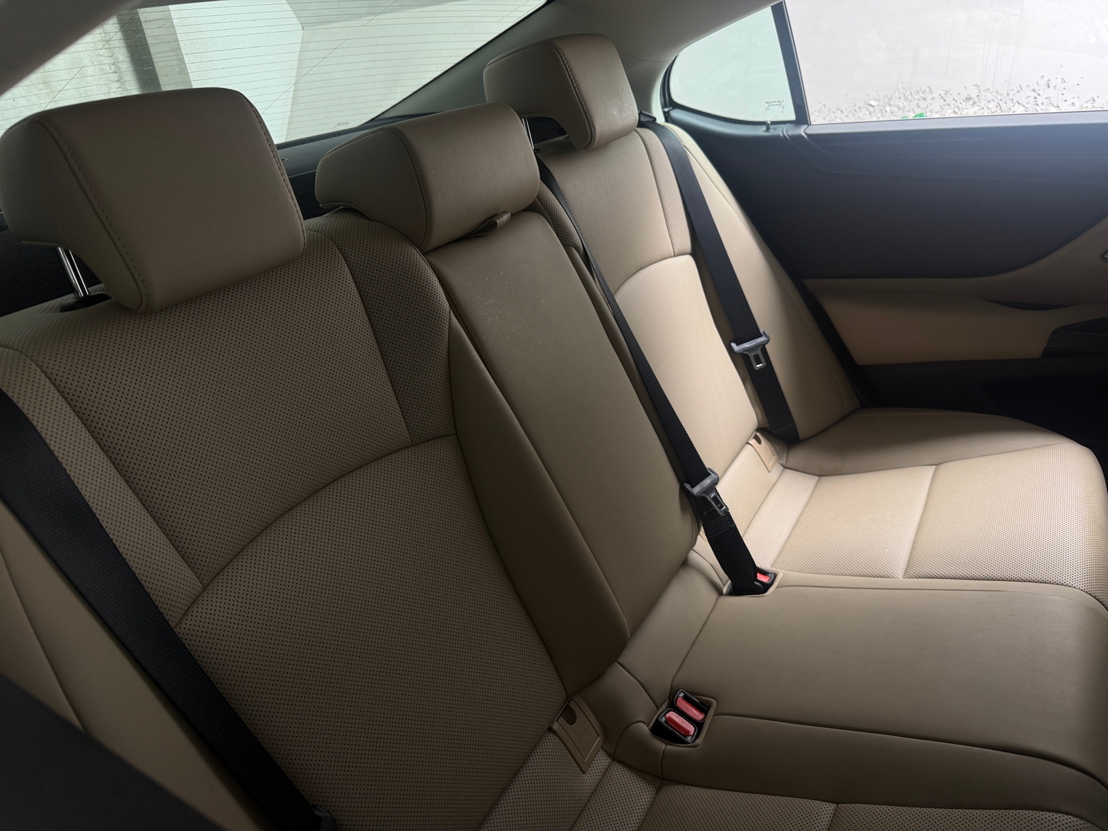 Thumbnail: 2021 Lexus ES - 5